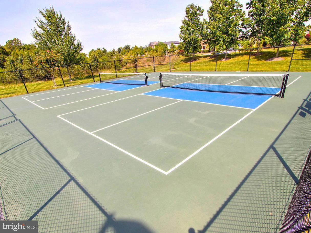 ONE LOUDOUN - Residential Lease