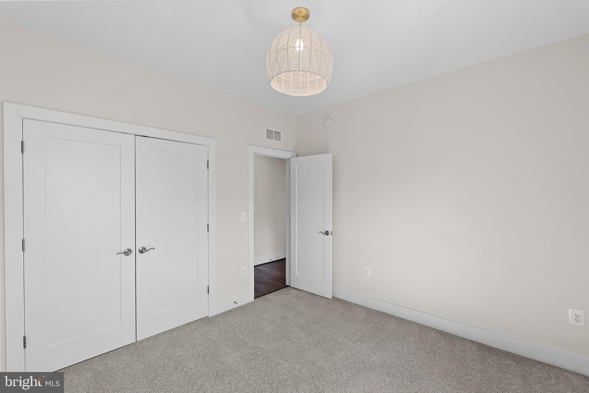 ONE LOUDOUN - Residential Lease