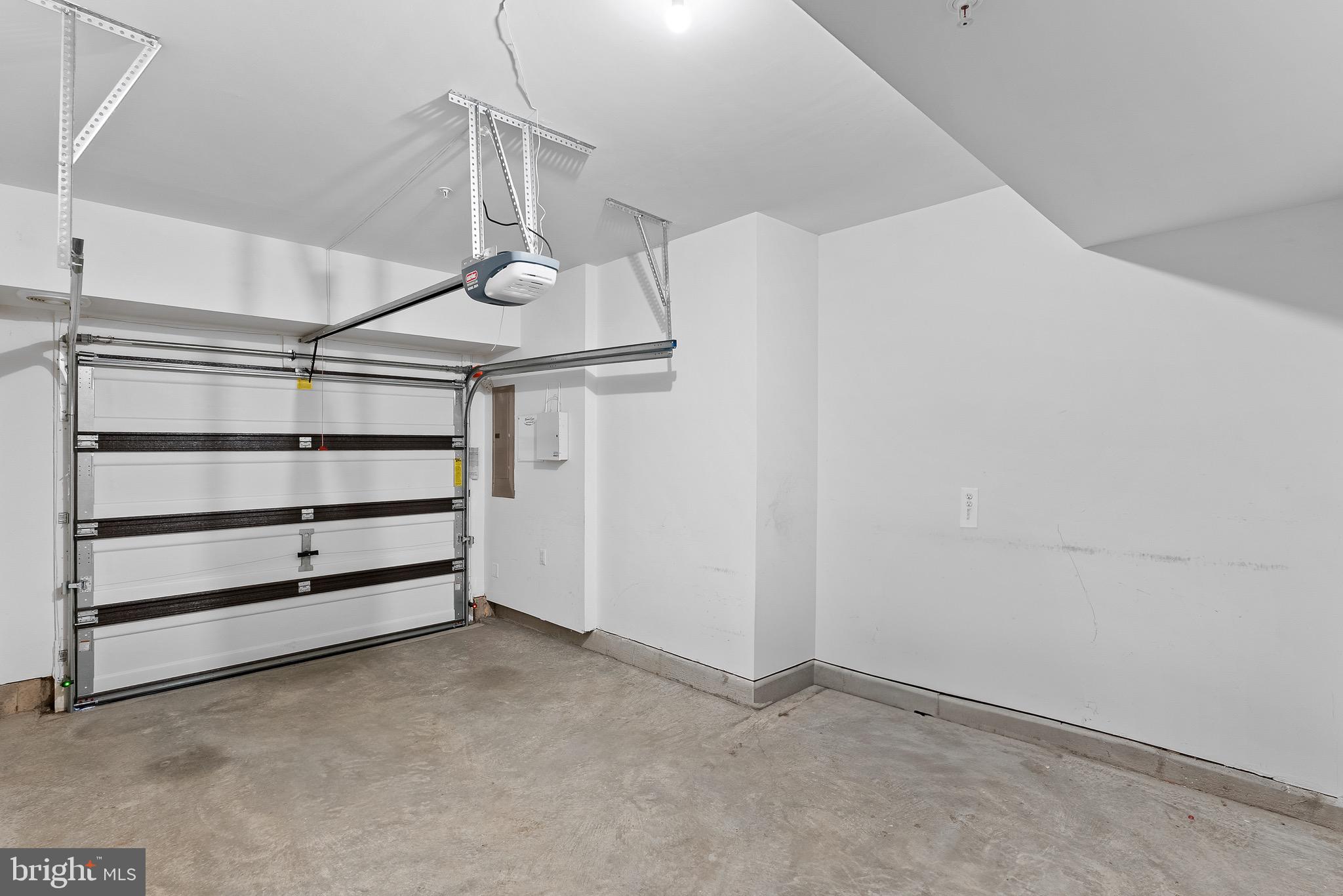 ONE LOUDOUN - Residential Lease