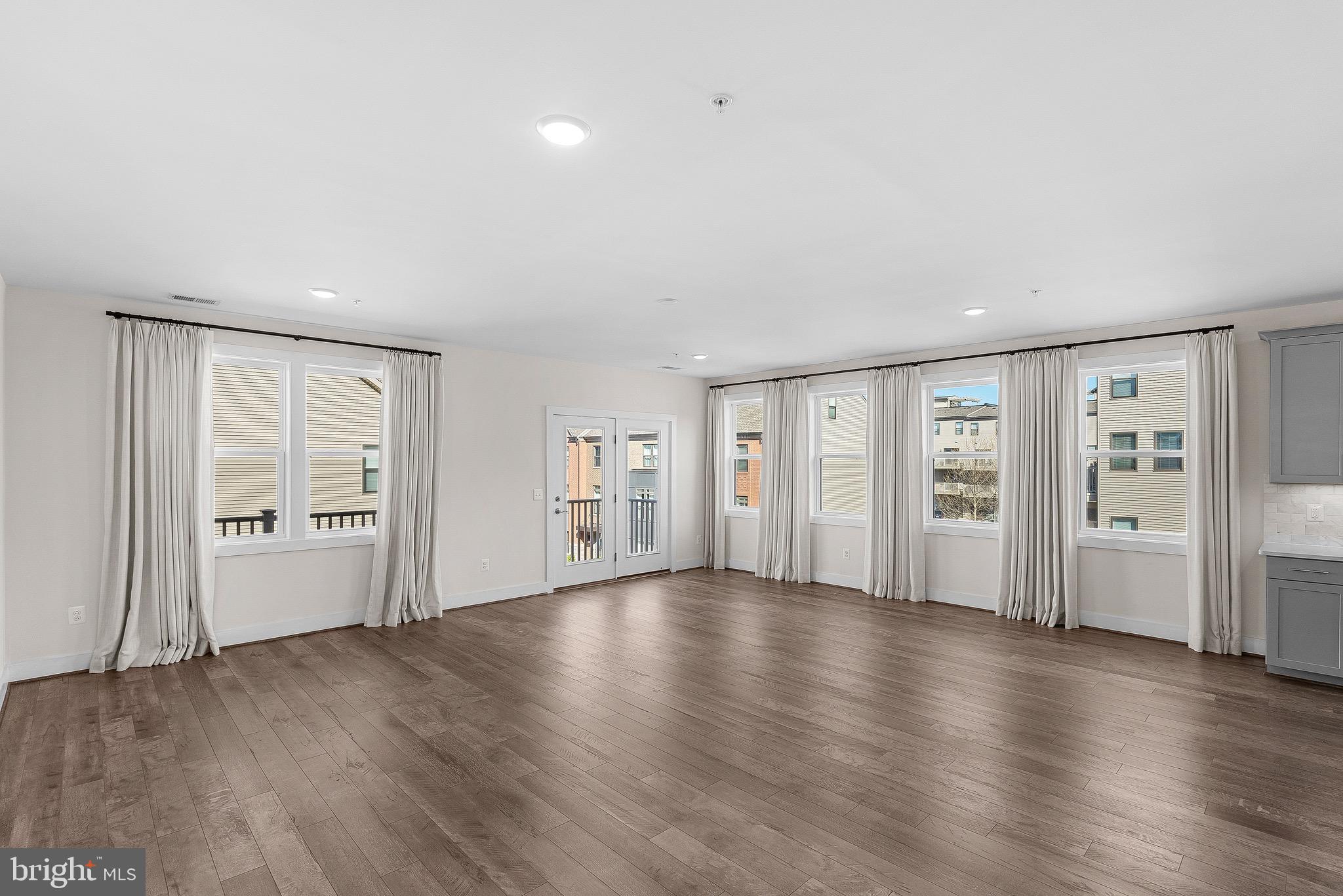 ONE LOUDOUN - Residential Lease