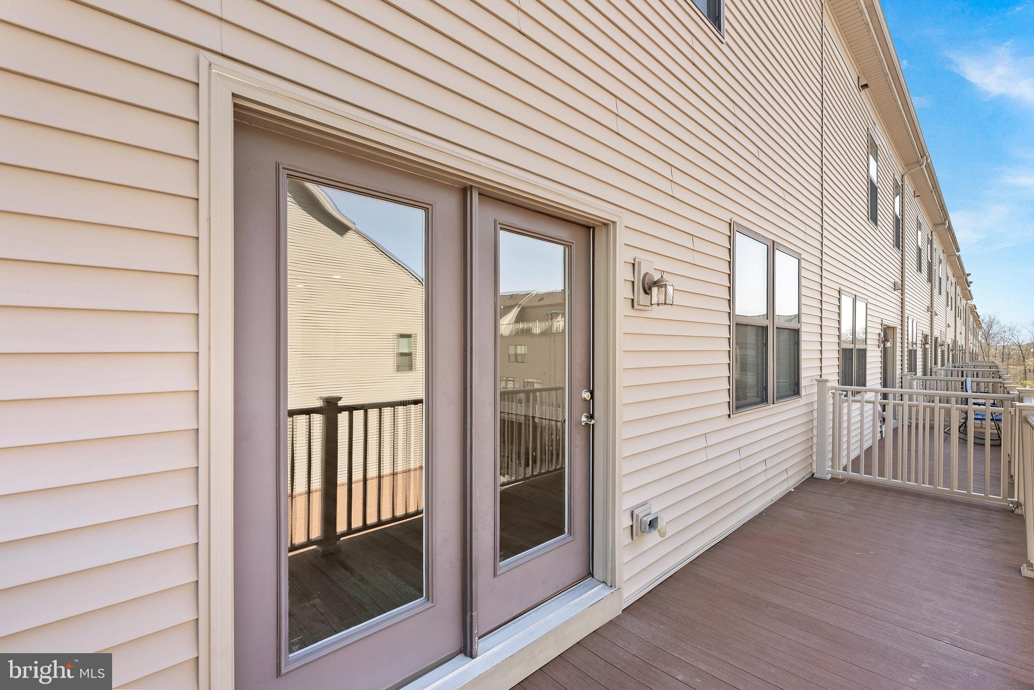 ONE LOUDOUN - Residential Lease