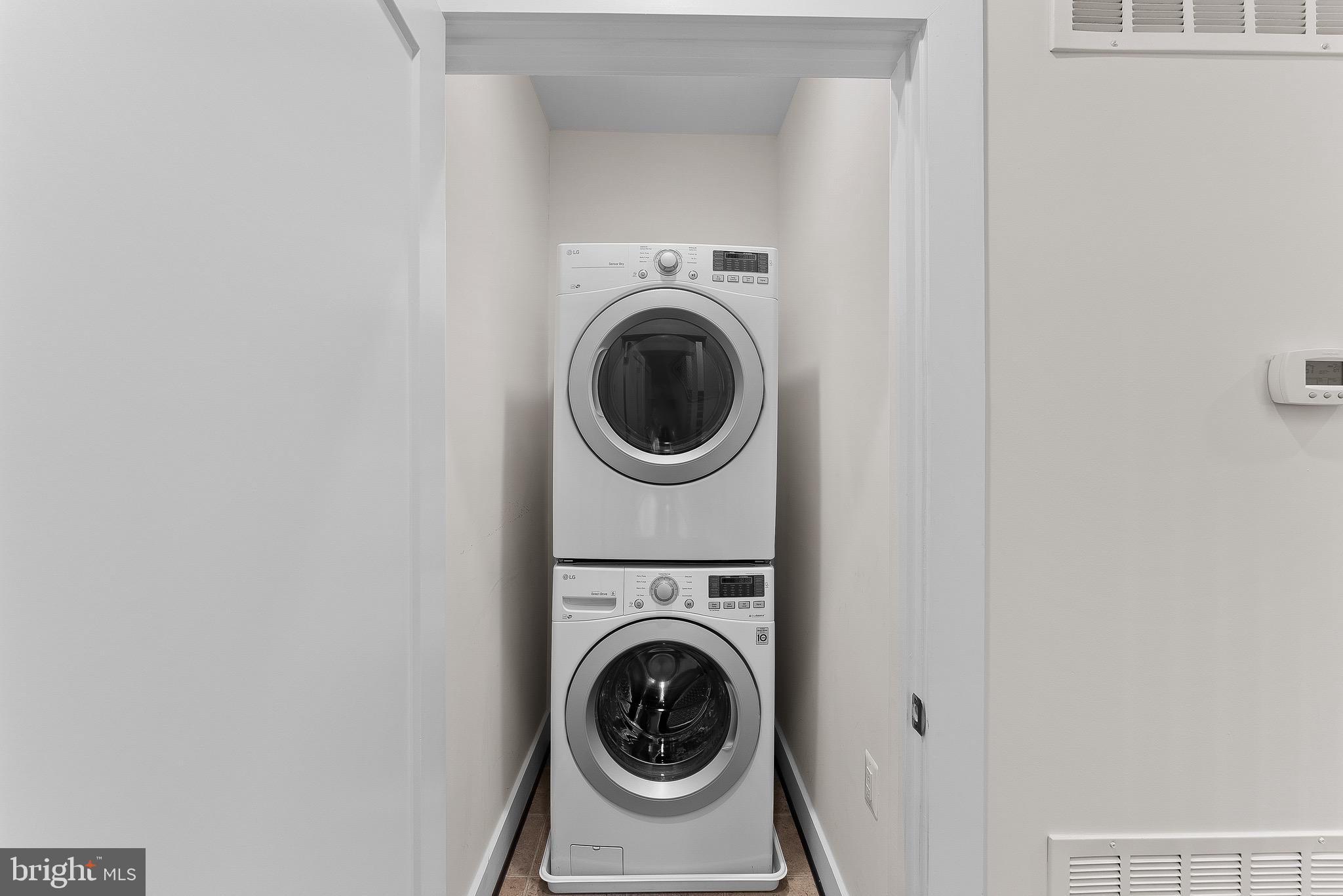 ONE LOUDOUN - Residential Lease