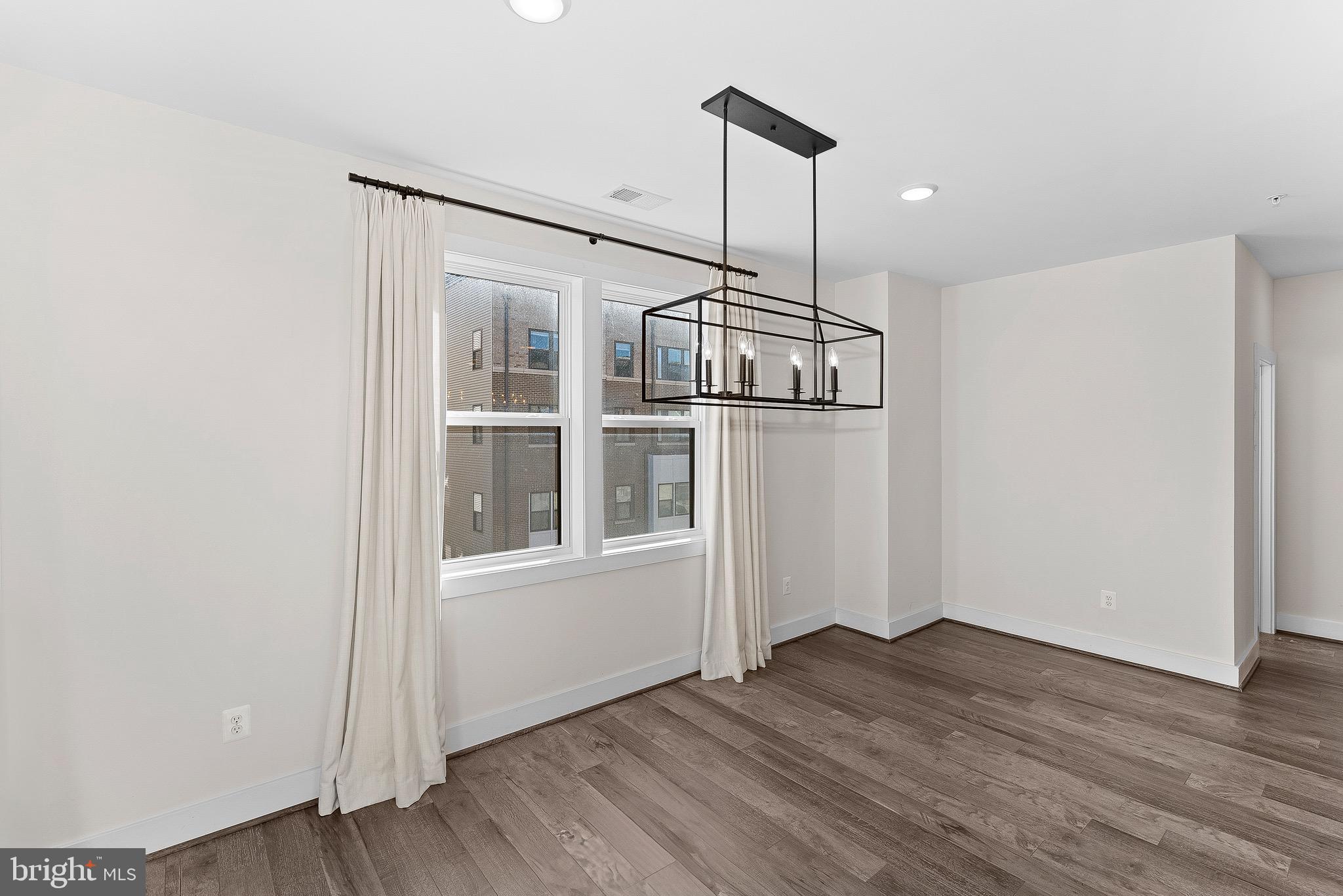 ONE LOUDOUN - Residential Lease