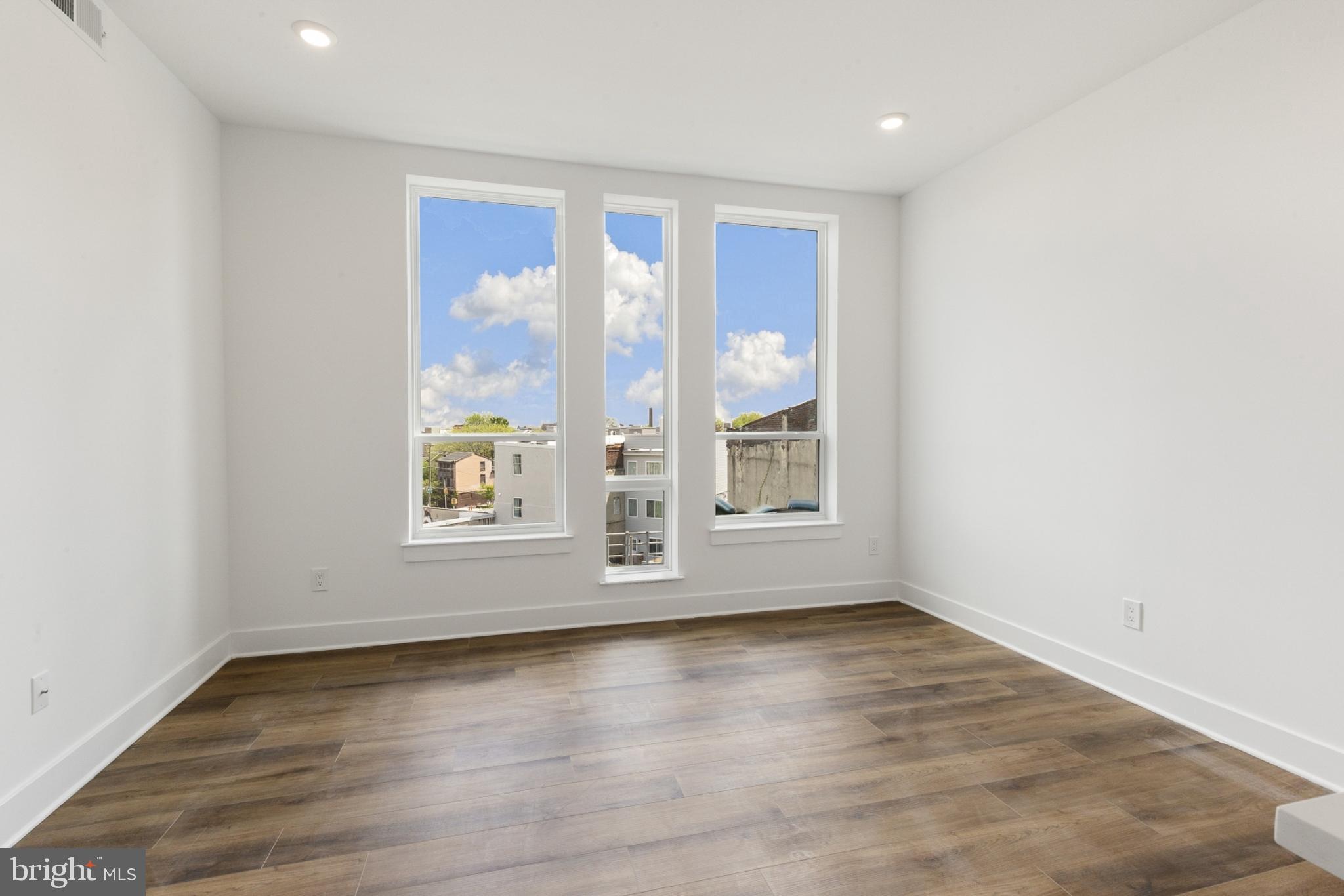 NORRIS SQUARE - Residential Lease