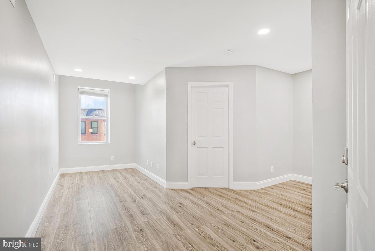 RESERVOIR HILL - Residential Income