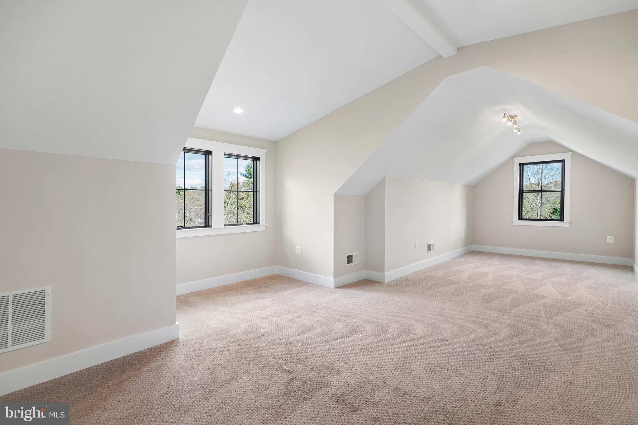 LITTLE VIENNA ESTATES - Residential