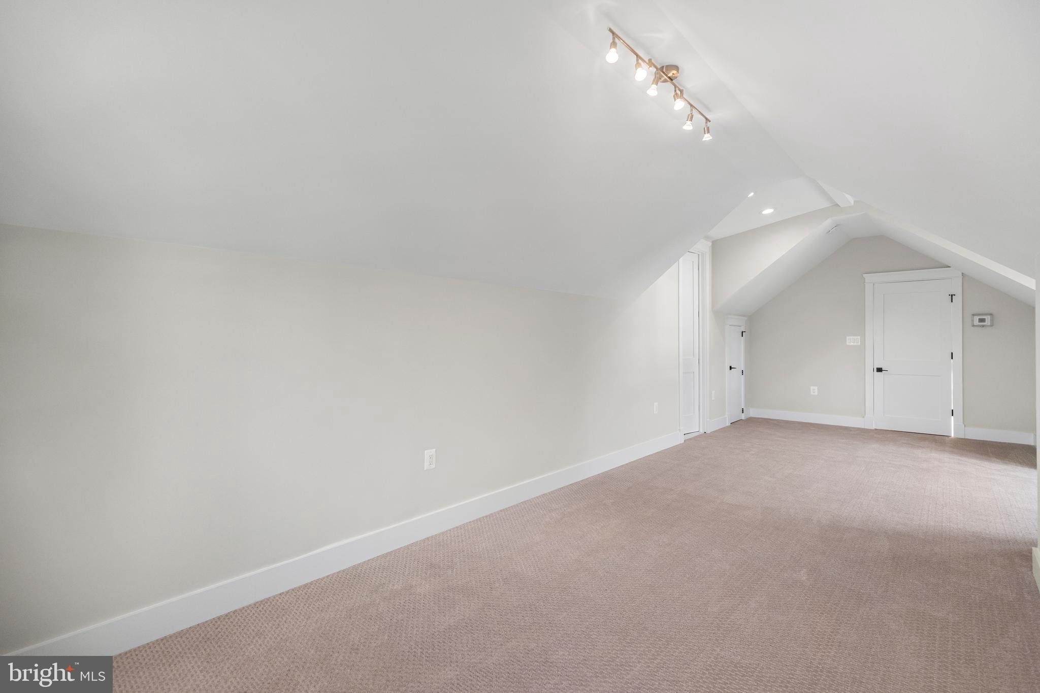 LITTLE VIENNA ESTATES - Residential