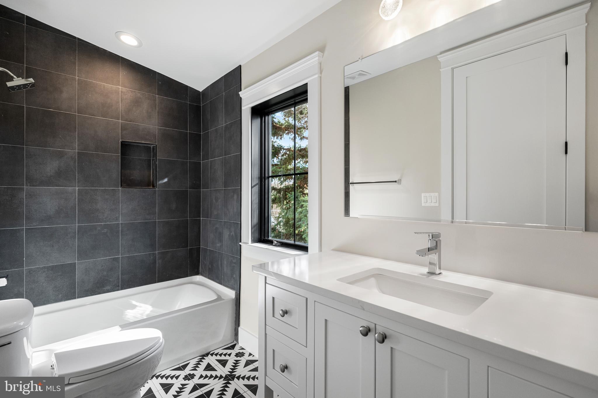 LITTLE VIENNA ESTATES - Residential