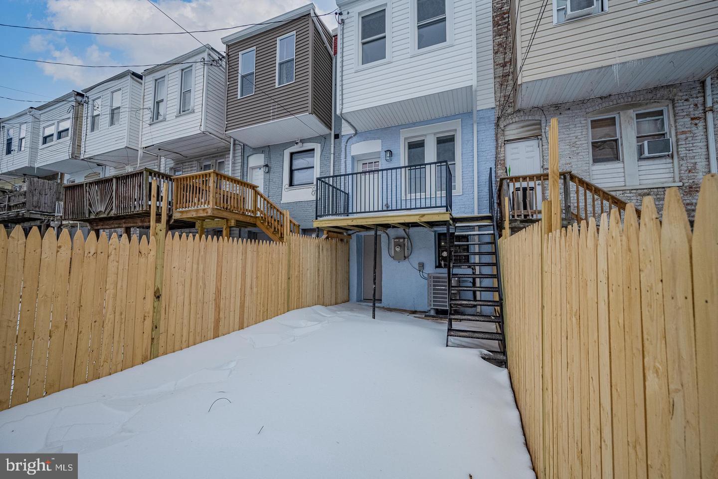 WESTPORT - Residential