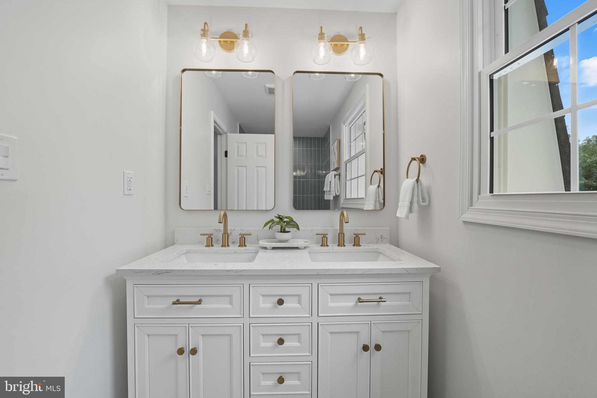 KINGS PARK WEST - Residential