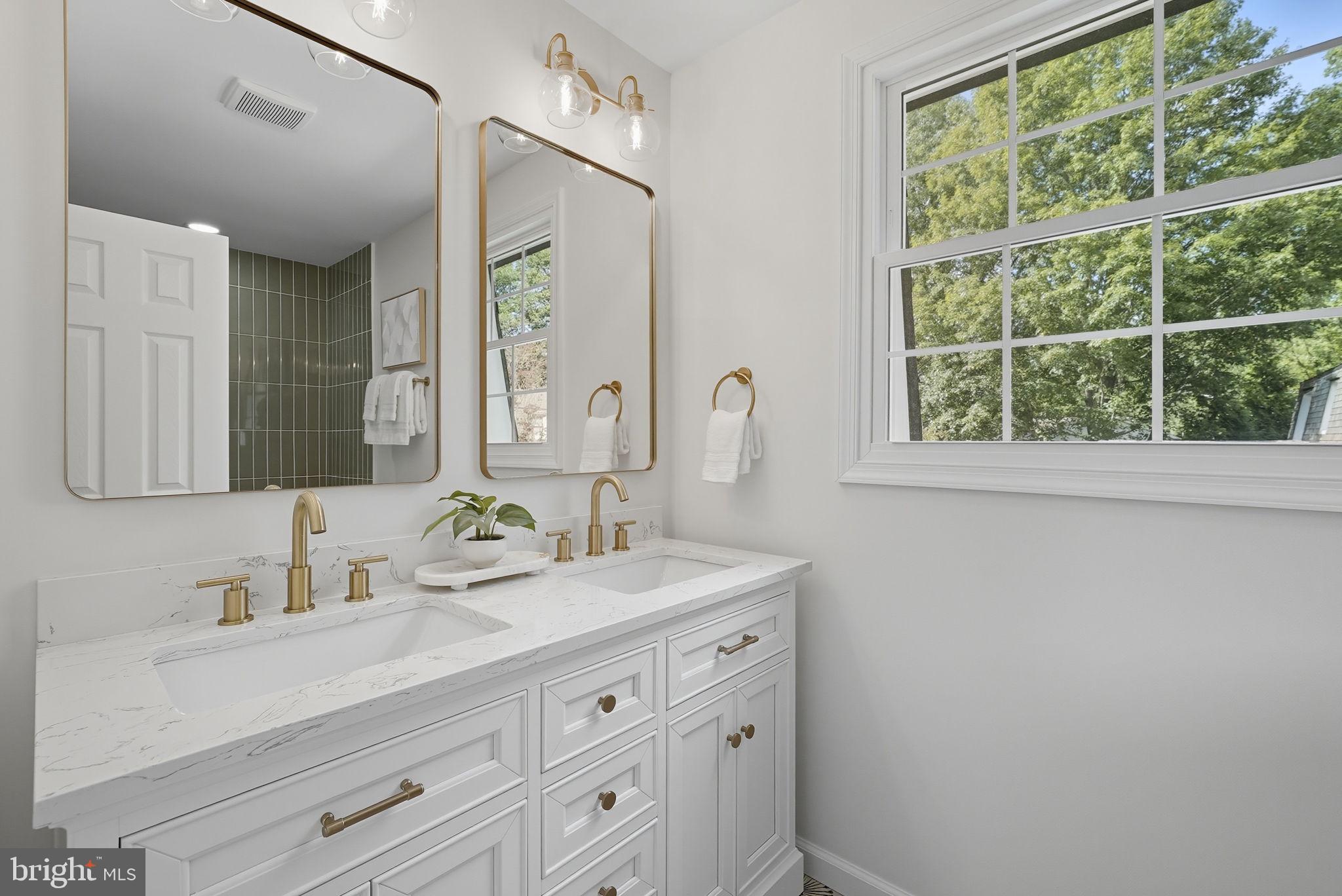 KINGS PARK WEST - Residential