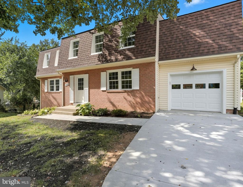 Photo of 10431 Headly Ct, FAIRFAX, VA 22032 (MLS # VAFX2276224)