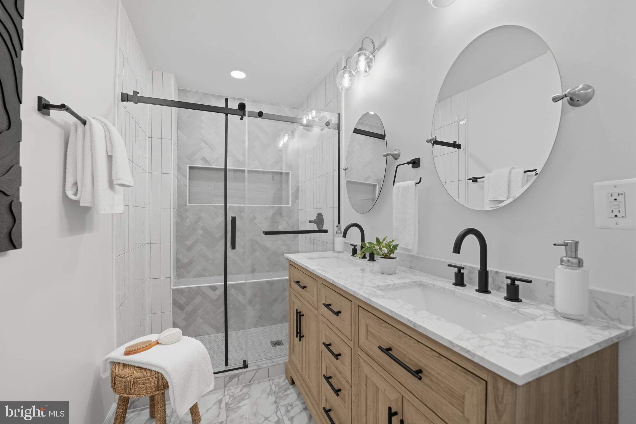 KINGS PARK WEST - Residential