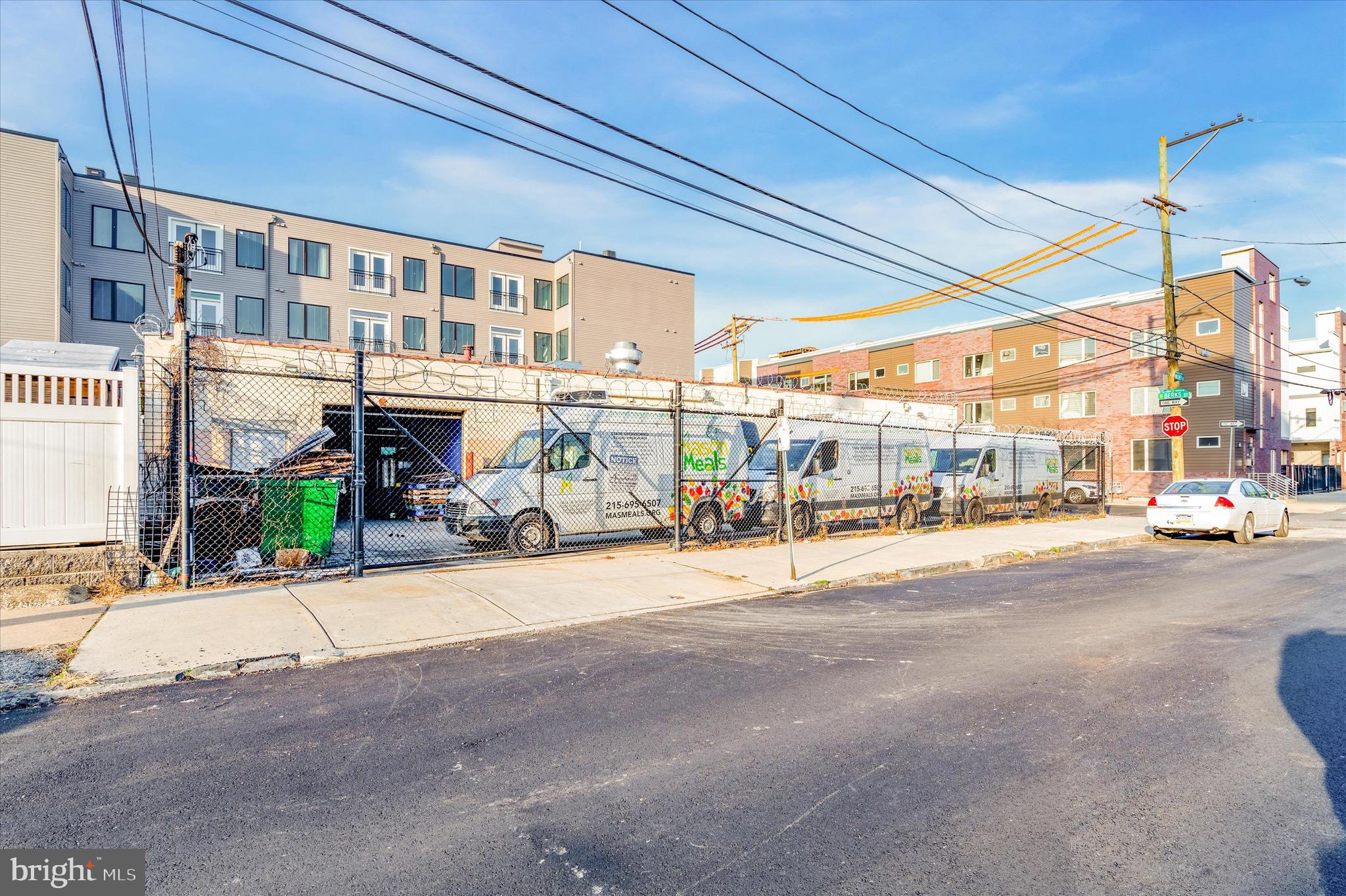 1100-04 E BERKS STREET