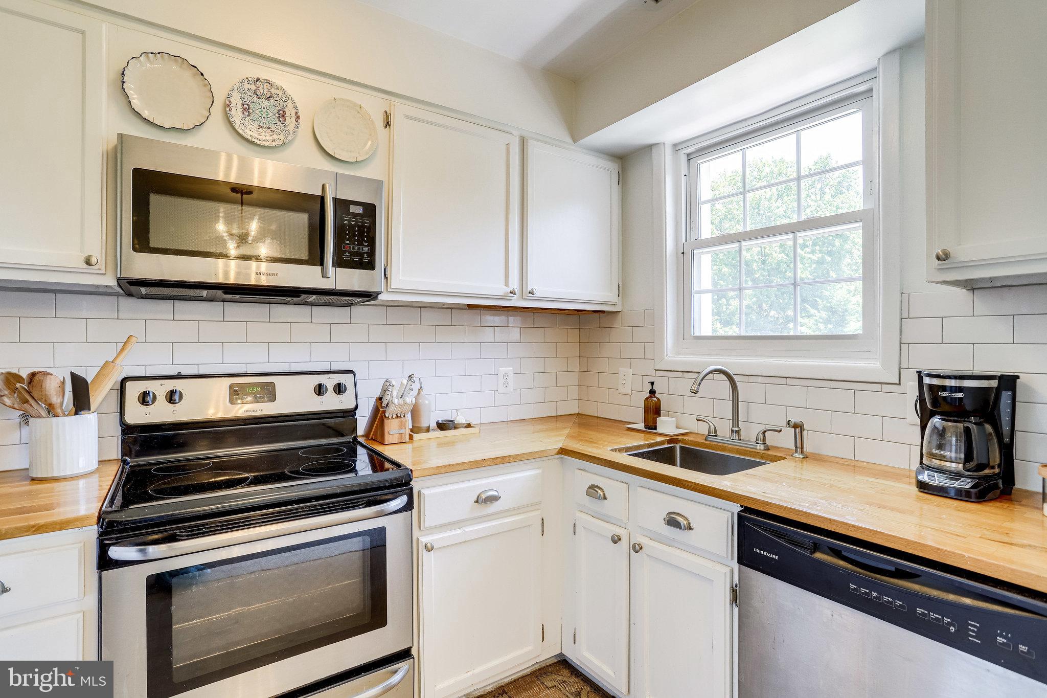 THE ARLINGTON - Residential Lease