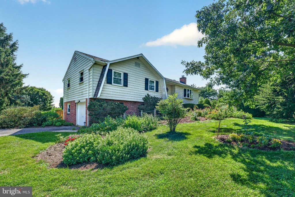 Photo of 1277 S Colebrook Road, MANHEIM, PA 17545 (MLS # PALA2091988)