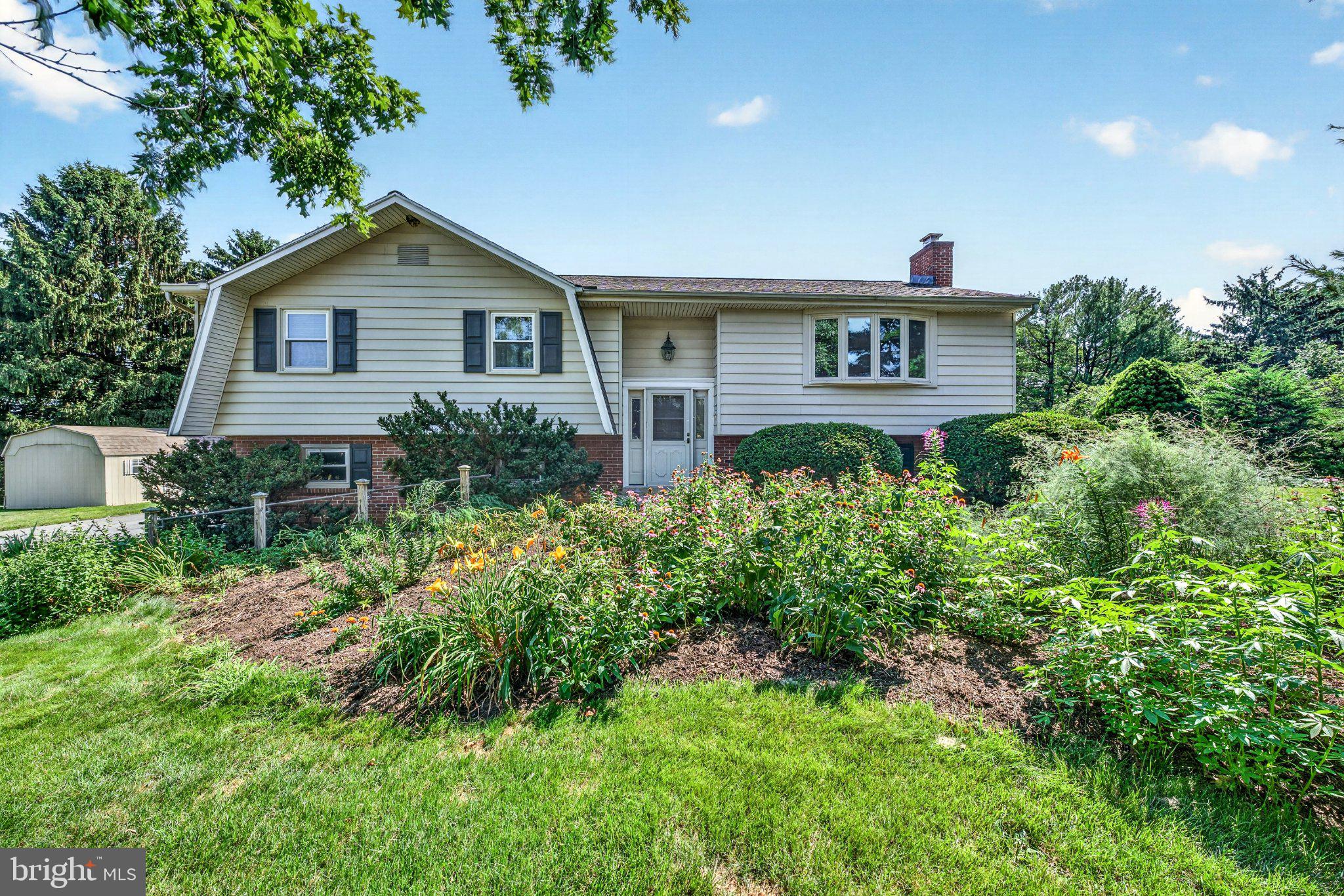 1277 S COLEBROOK ROAD