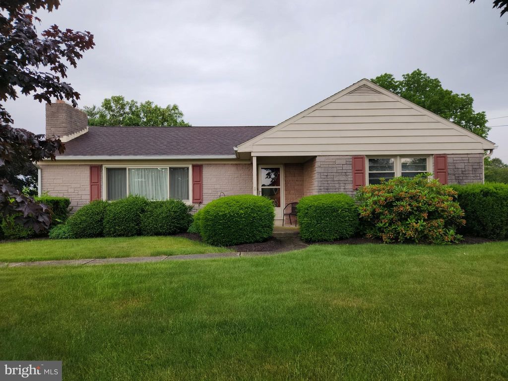 Photo of 60 S COLEBROOK RD, MANHEIM, PA 17545 (MLS # PALA2037096)