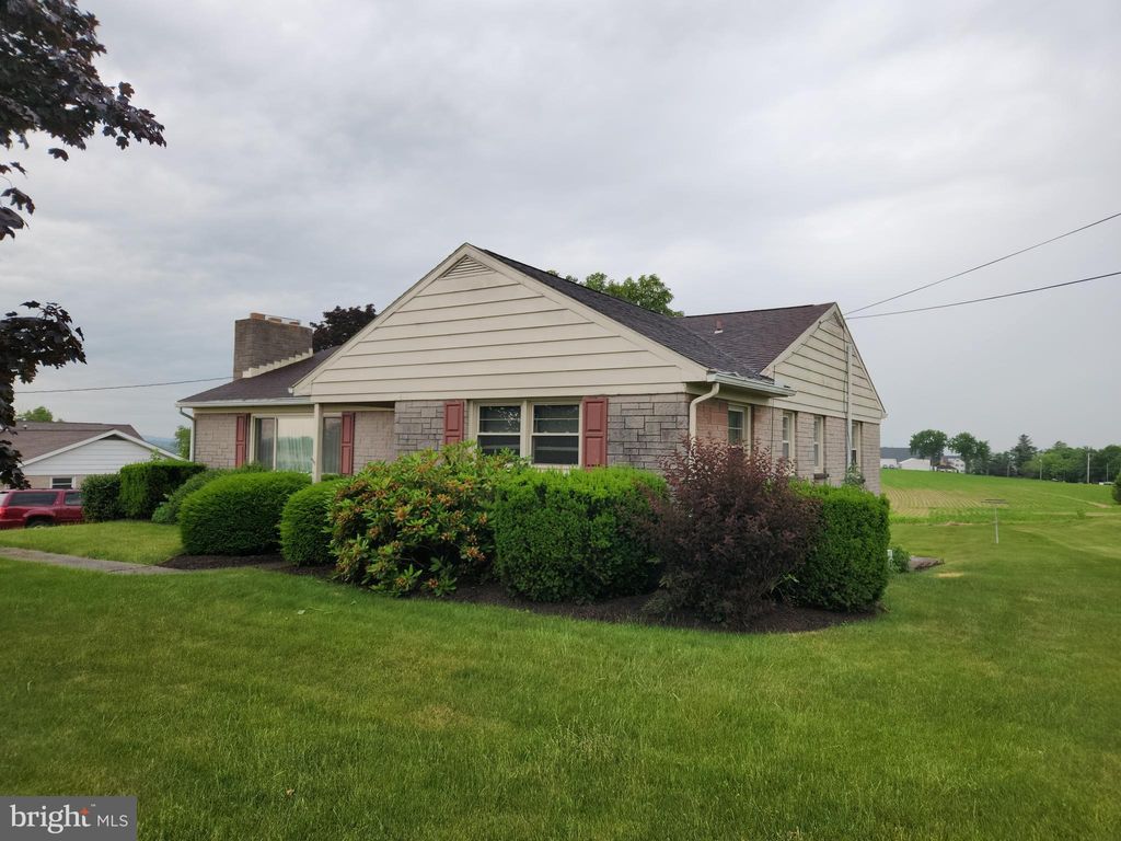 Photo of 60 S COLEBROOK RD, MANHEIM, PA 17545 (MLS # PALA2037096)