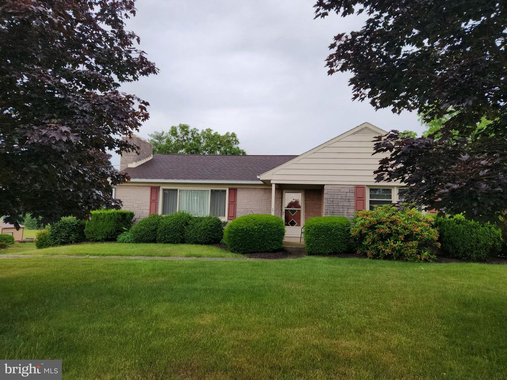 Photo of 60 S COLEBROOK RD, MANHEIM, PA 17545 (MLS # PALA2037096)