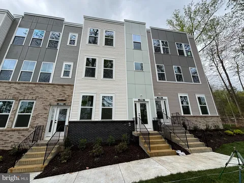 17902 Alicia Avenue, Dumfries, VA MLS: VAPW2092136