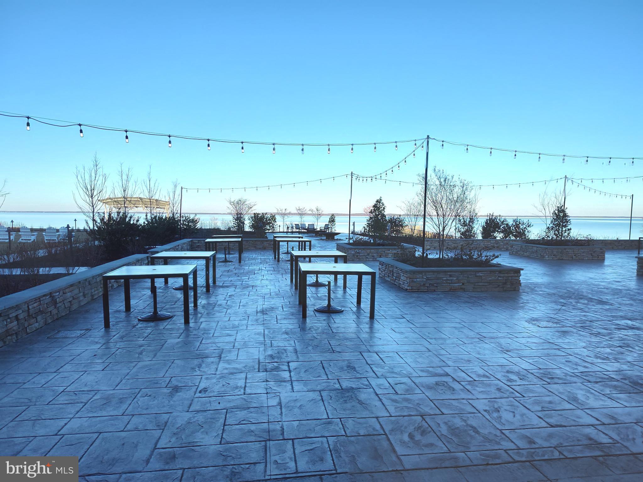 FOUR SEASONS AT KENT ISLAND - Residential