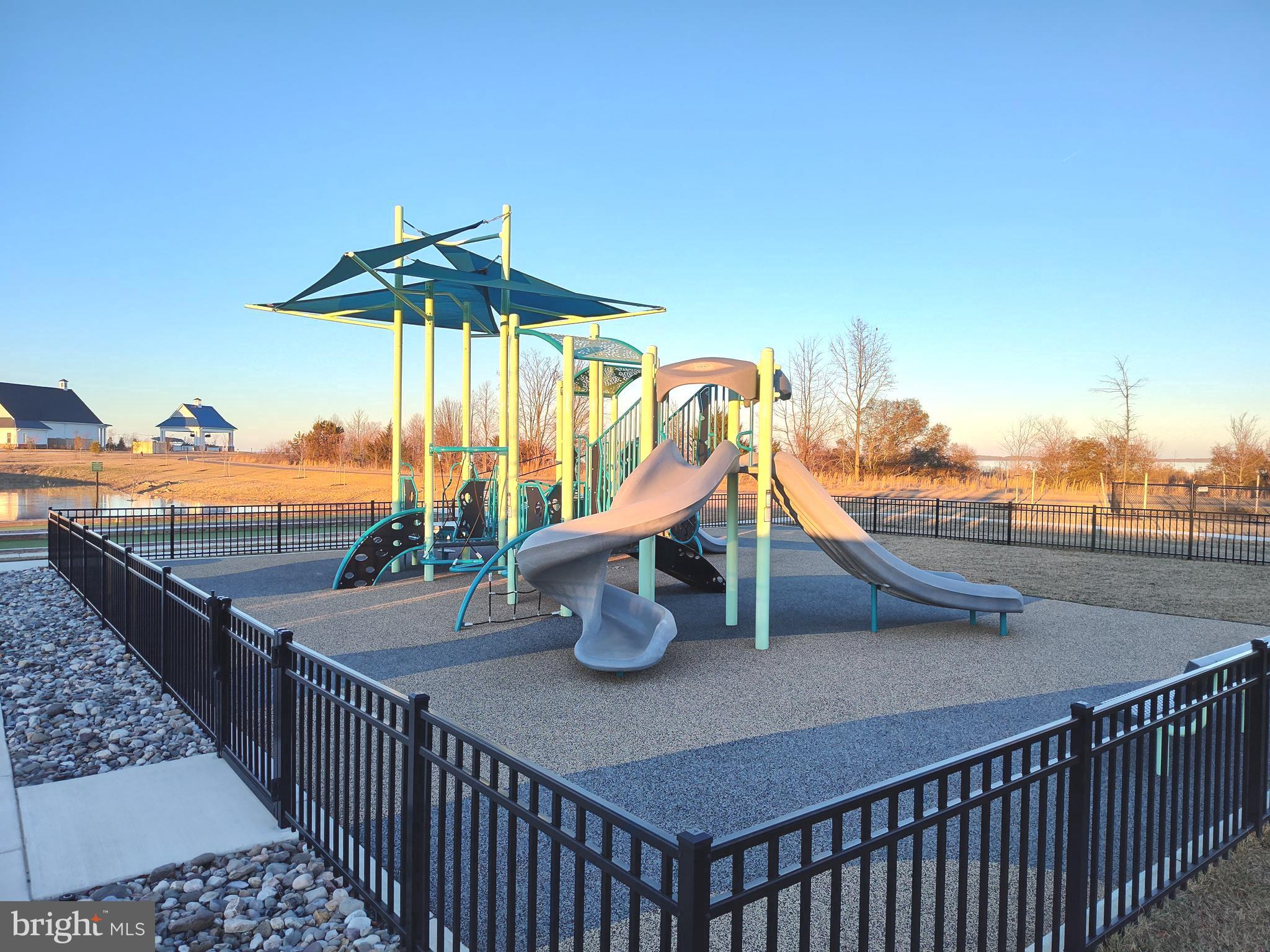 FOUR SEASONS AT KENT ISLAND - Residential