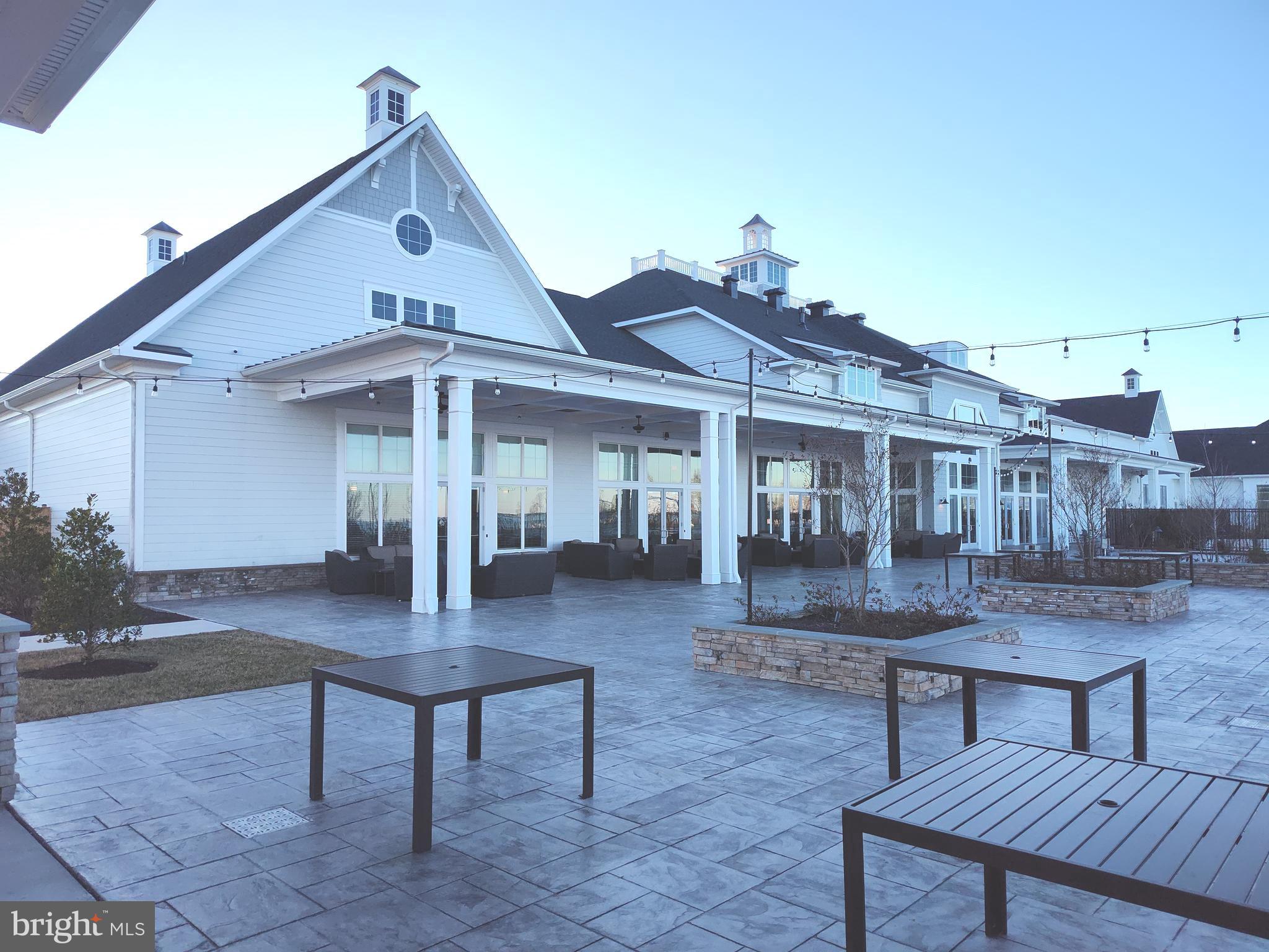 FOUR SEASONS AT KENT ISLAND - Residential