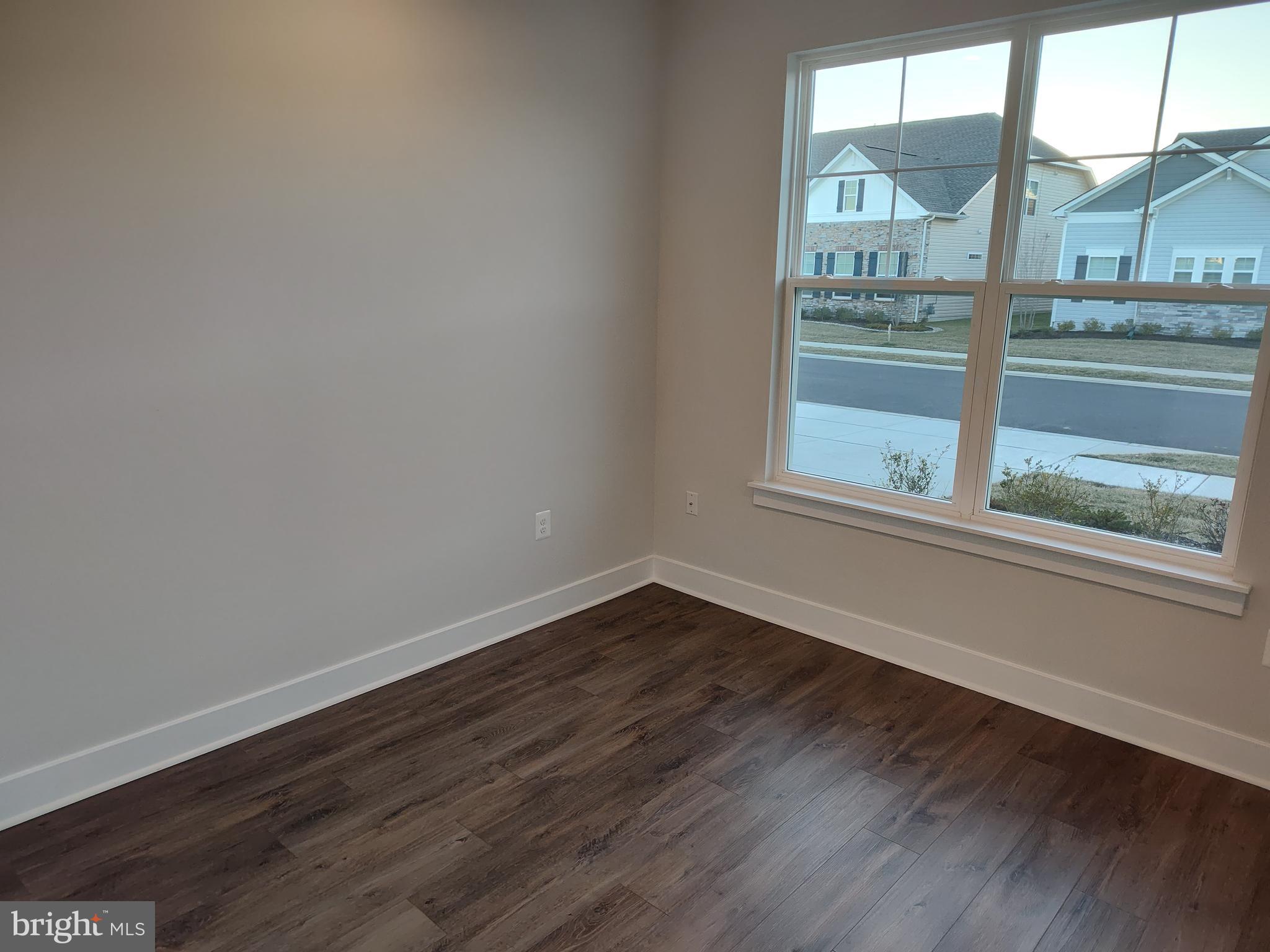 FOUR SEASONS AT KENT ISLAND - Residential