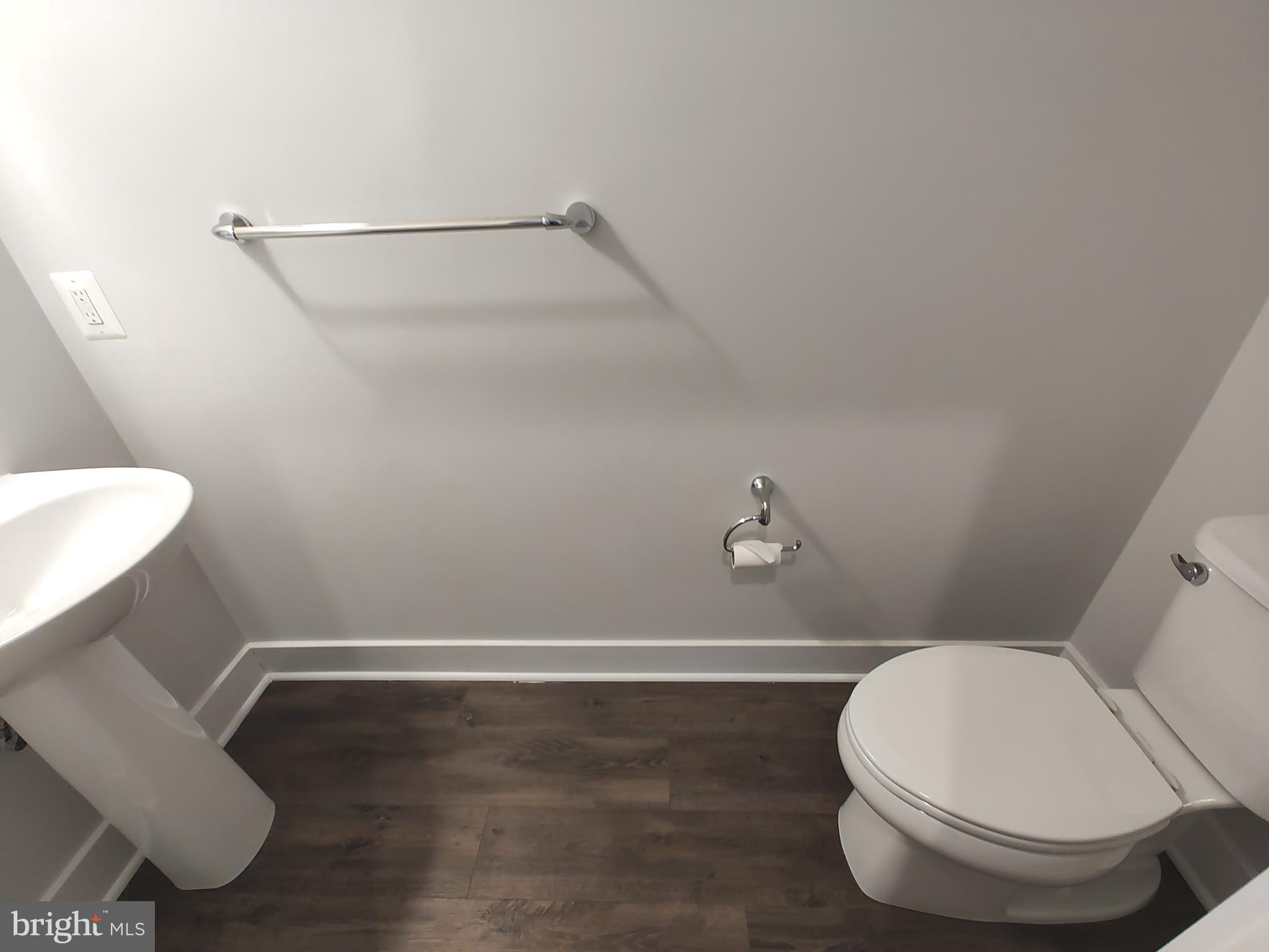 FOUR SEASONS AT KENT ISLAND - Residential