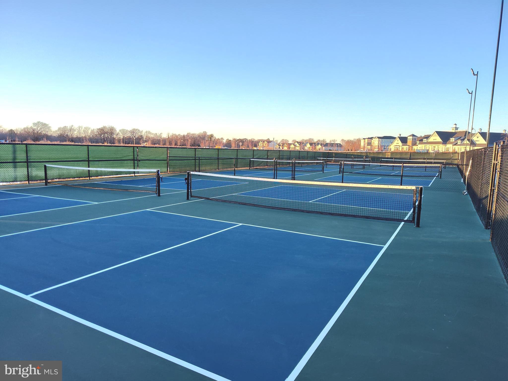 FOUR SEASONS AT KENT ISLAND - Residential