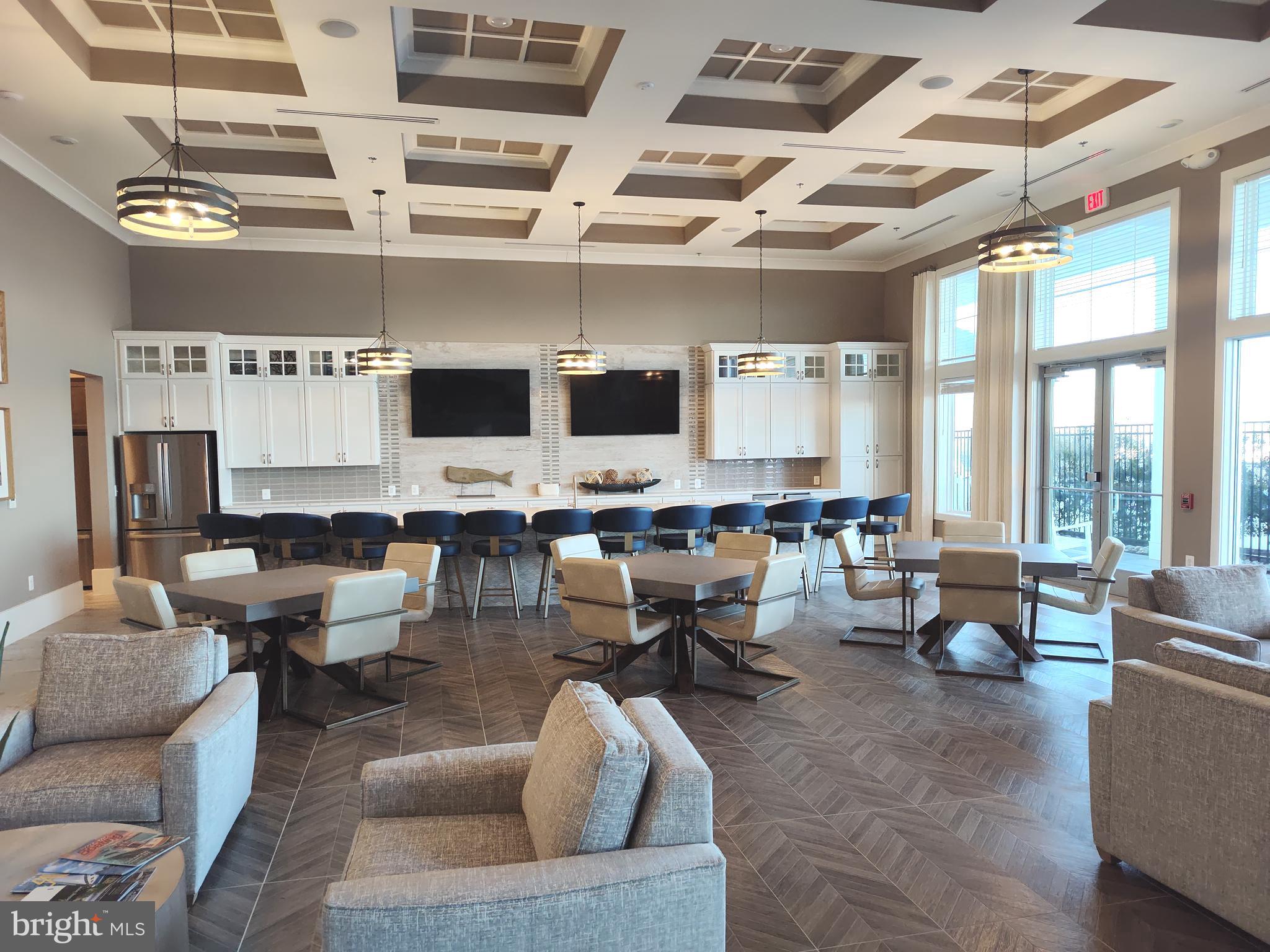 FOUR SEASONS AT KENT ISLAND - Residential