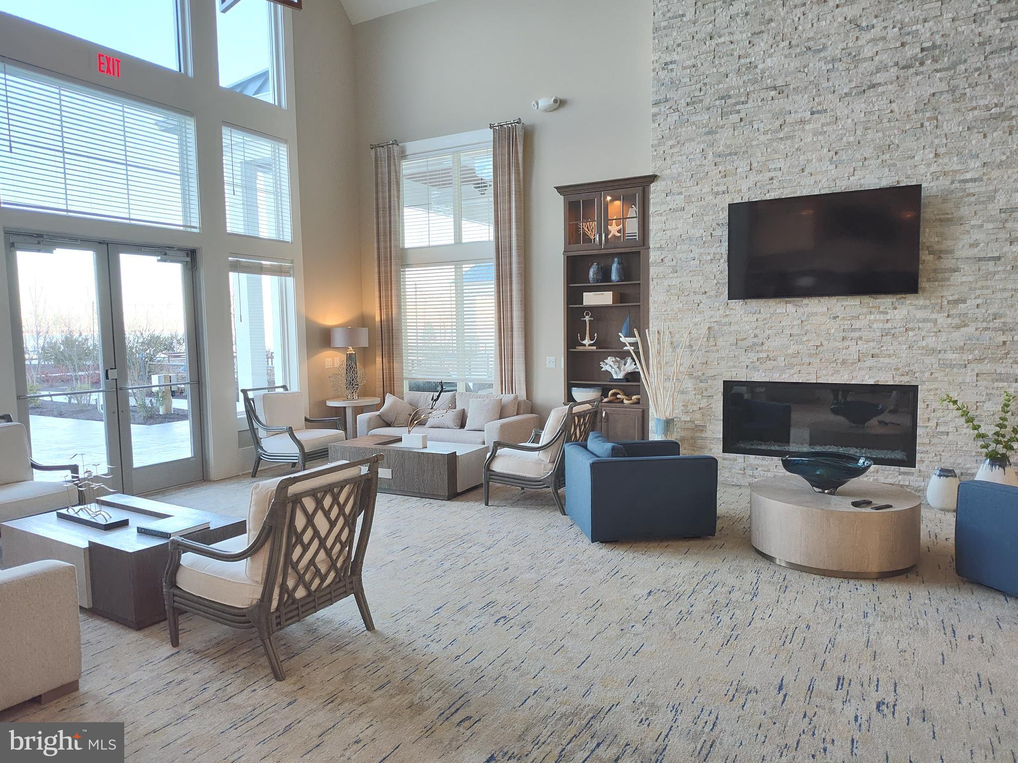 FOUR SEASONS AT KENT ISLAND - Residential