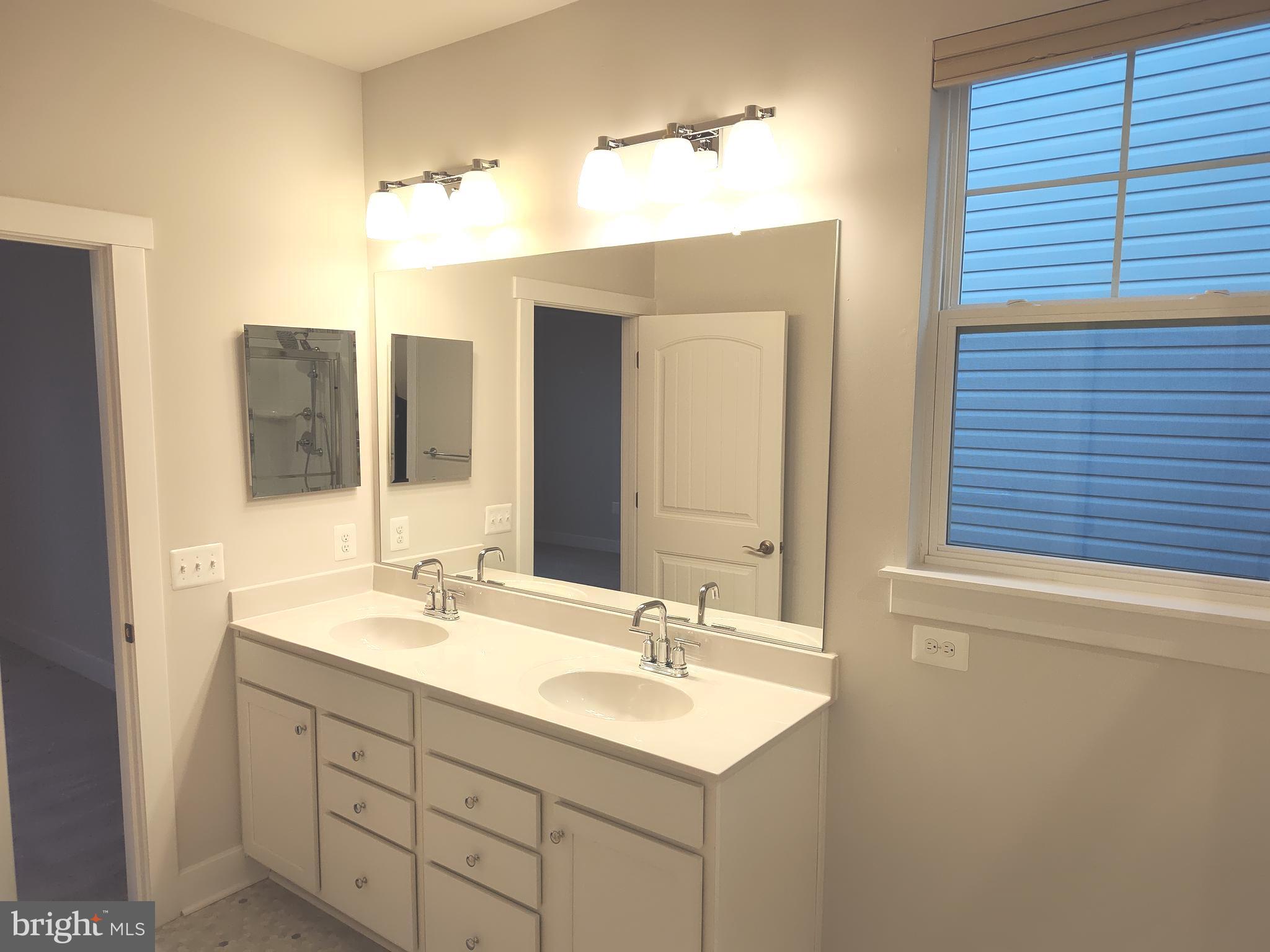 FOUR SEASONS AT KENT ISLAND - Residential