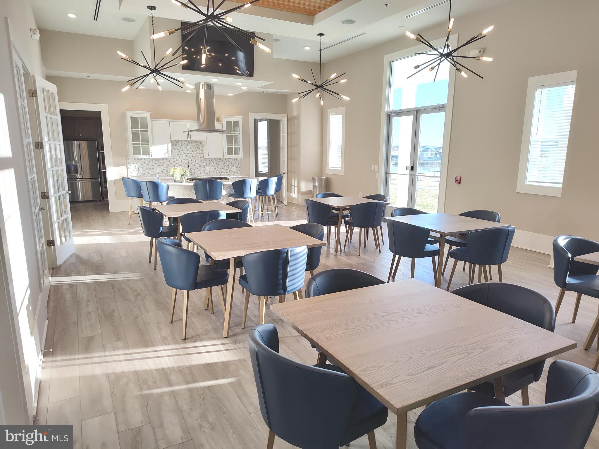 FOUR SEASONS AT KENT ISLAND - Residential