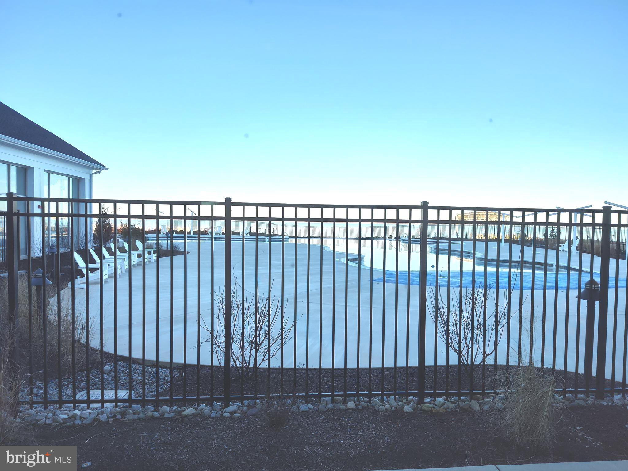 FOUR SEASONS AT KENT ISLAND - Residential