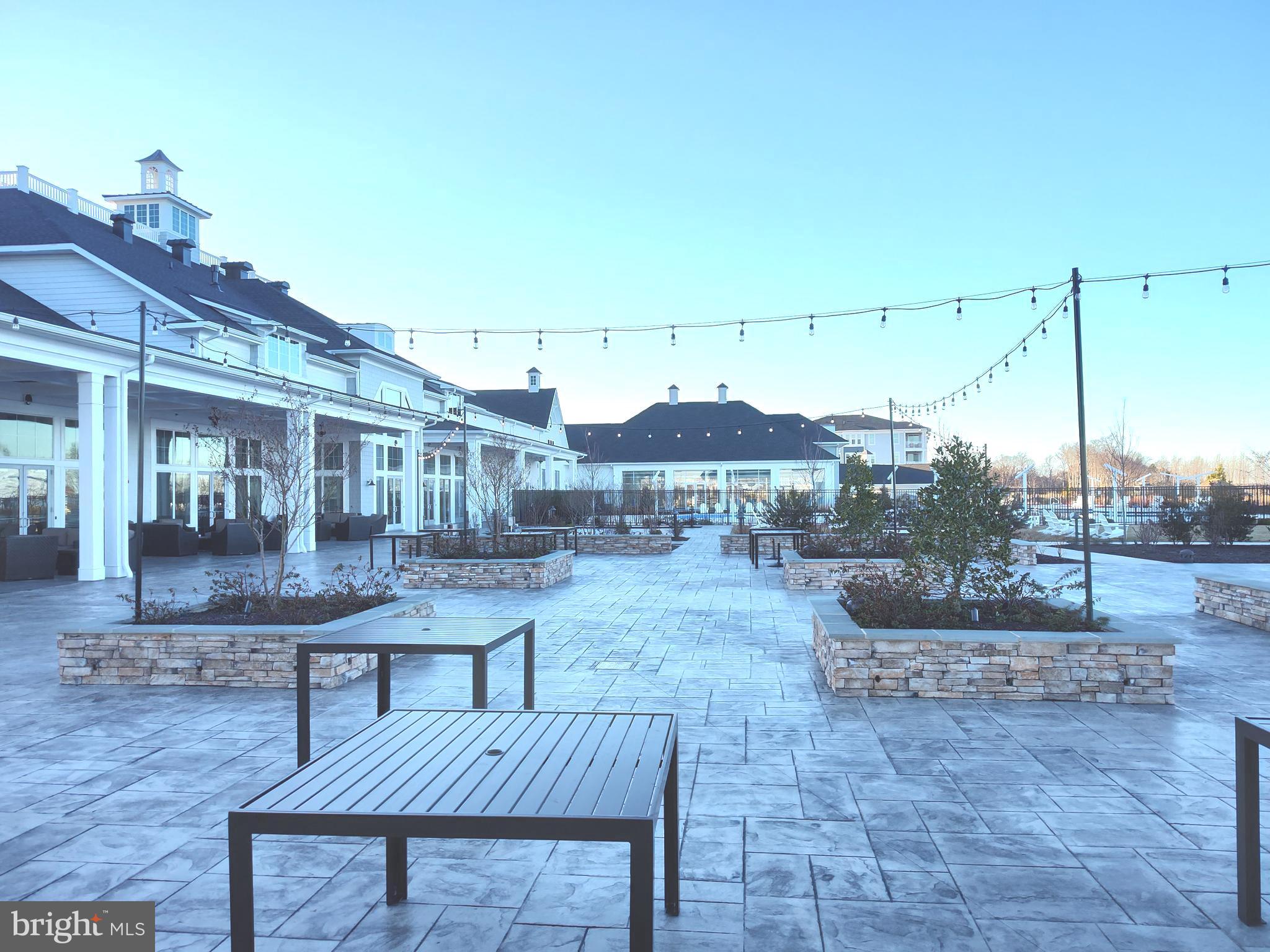 FOUR SEASONS AT KENT ISLAND - Residential