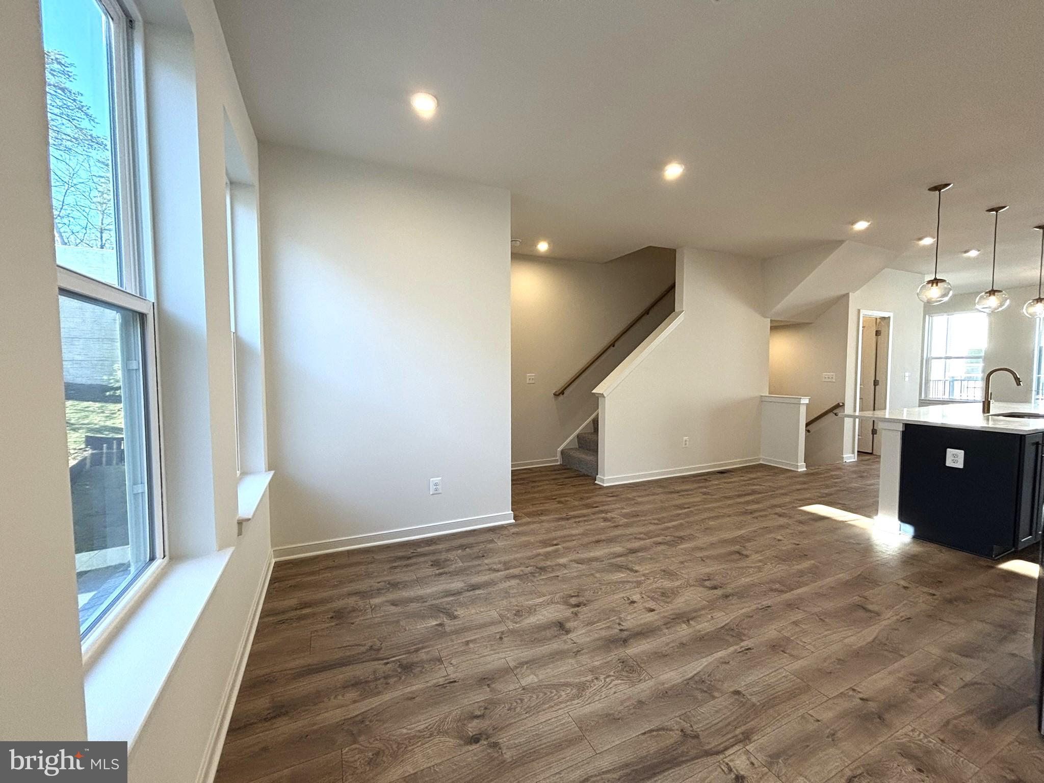 CASCADE LANDING - Residential