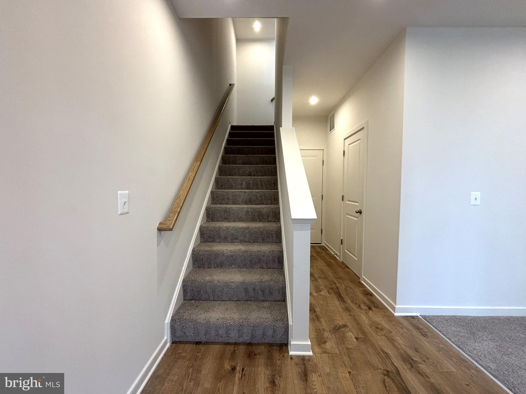 CASCADE LANDING - Residential