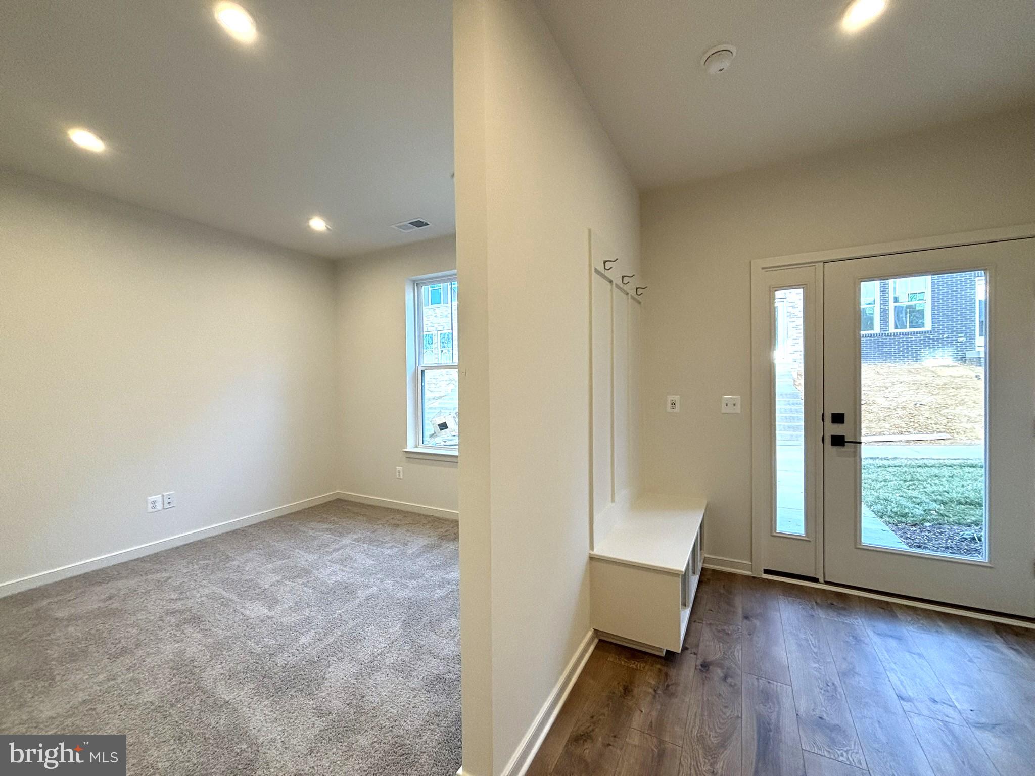 CASCADE LANDING - Residential