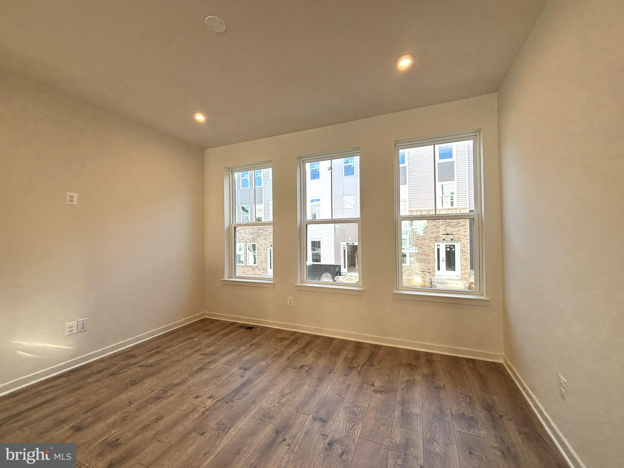 CASCADE LANDING - Residential