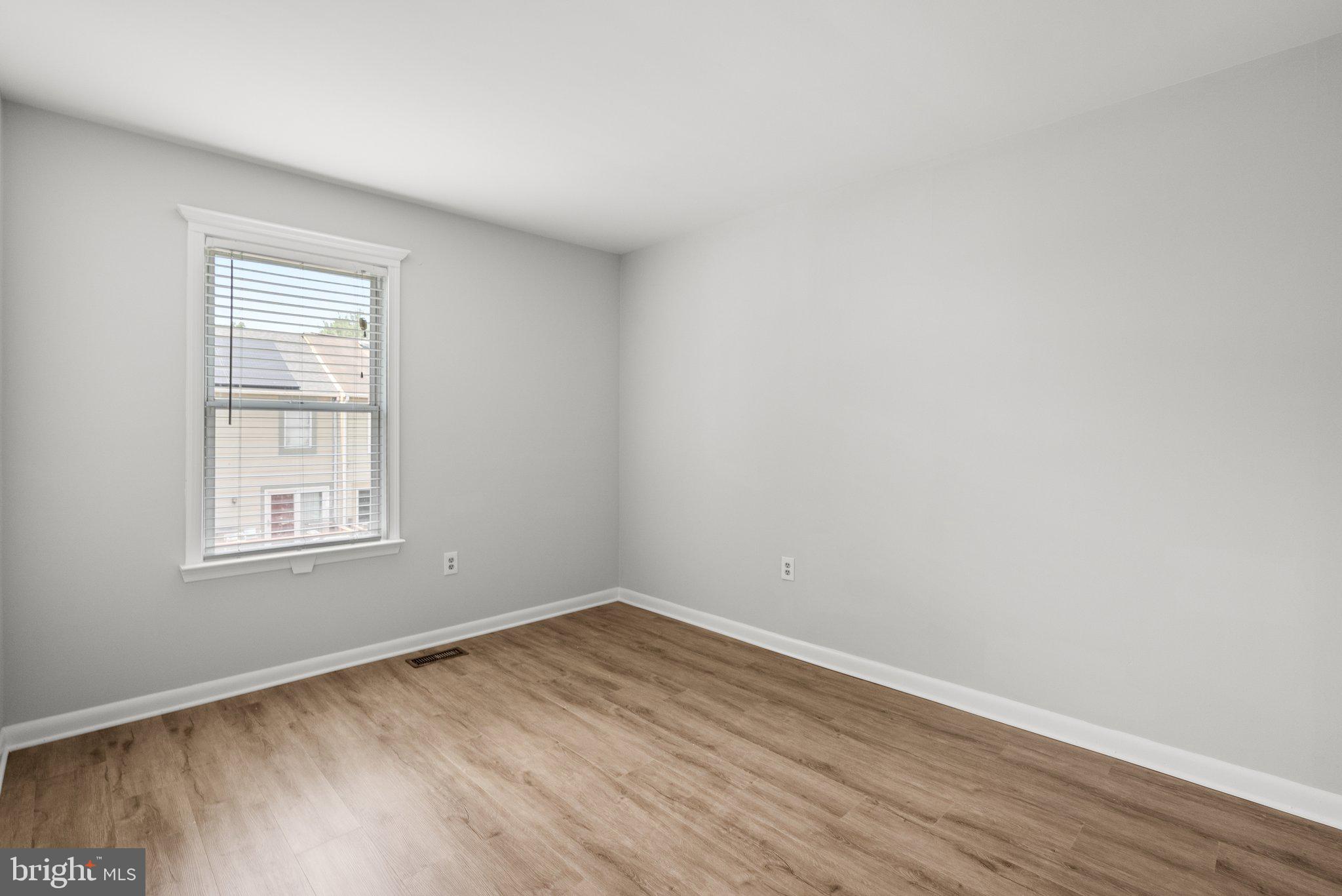 SENECA PARK - Residential