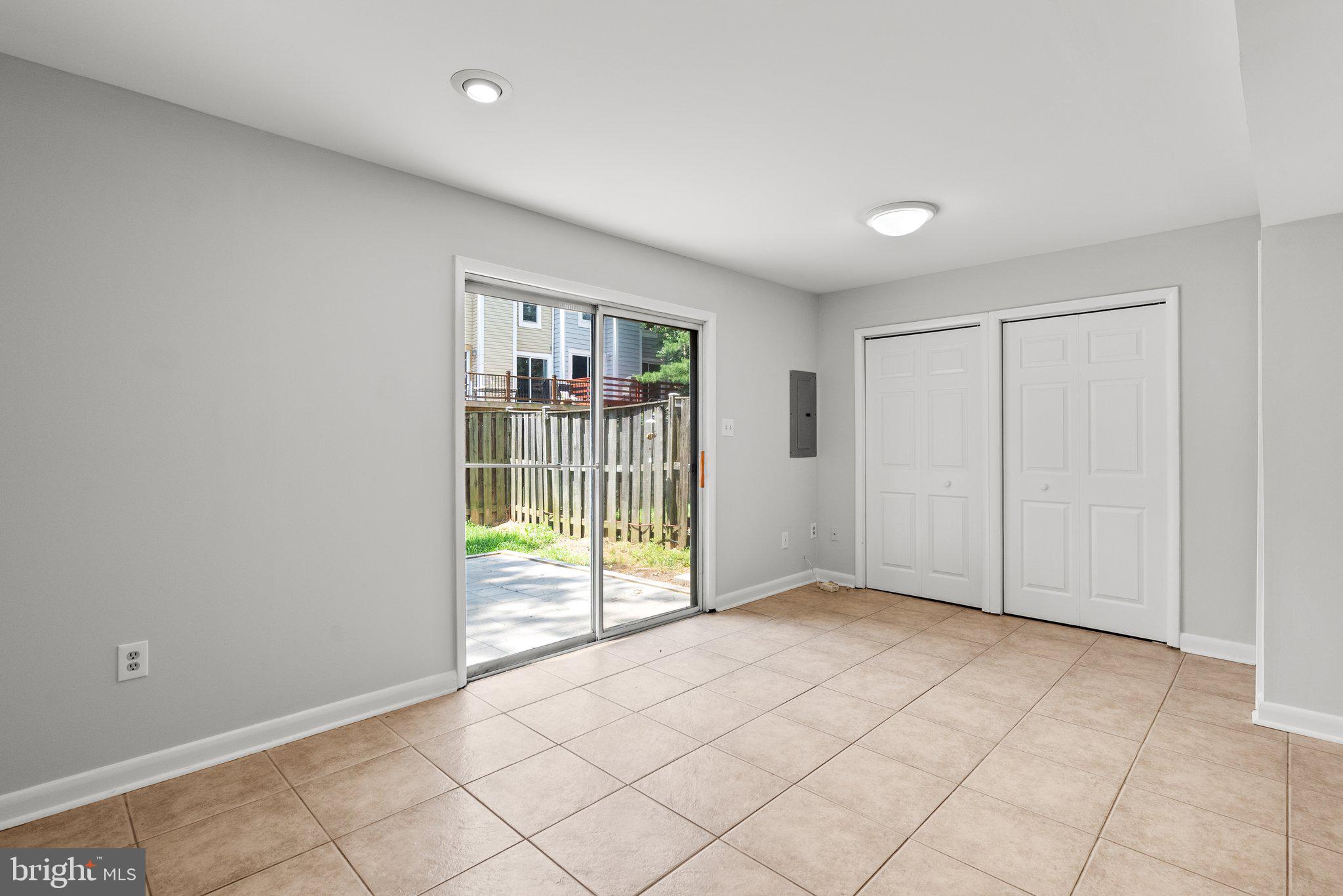 SENECA PARK - Residential