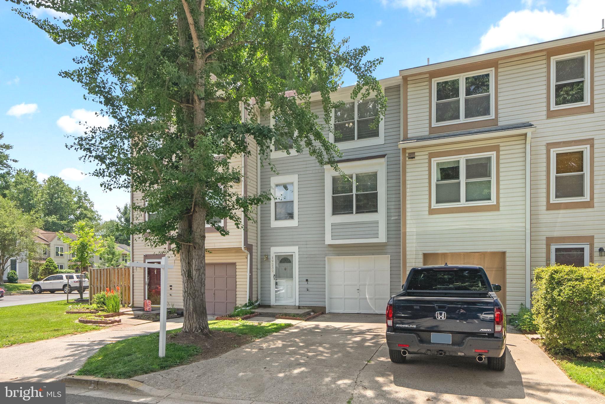 SENECA PARK - Residential