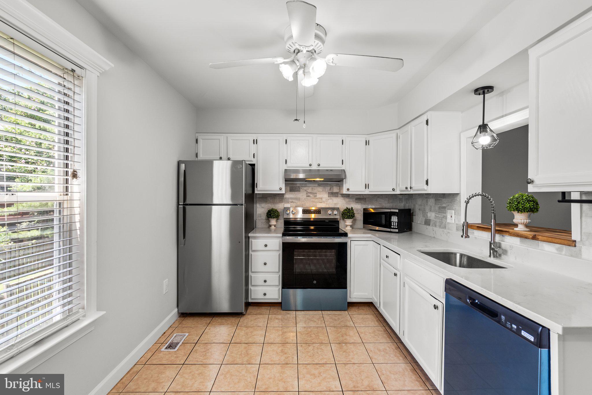 SENECA PARK - Residential