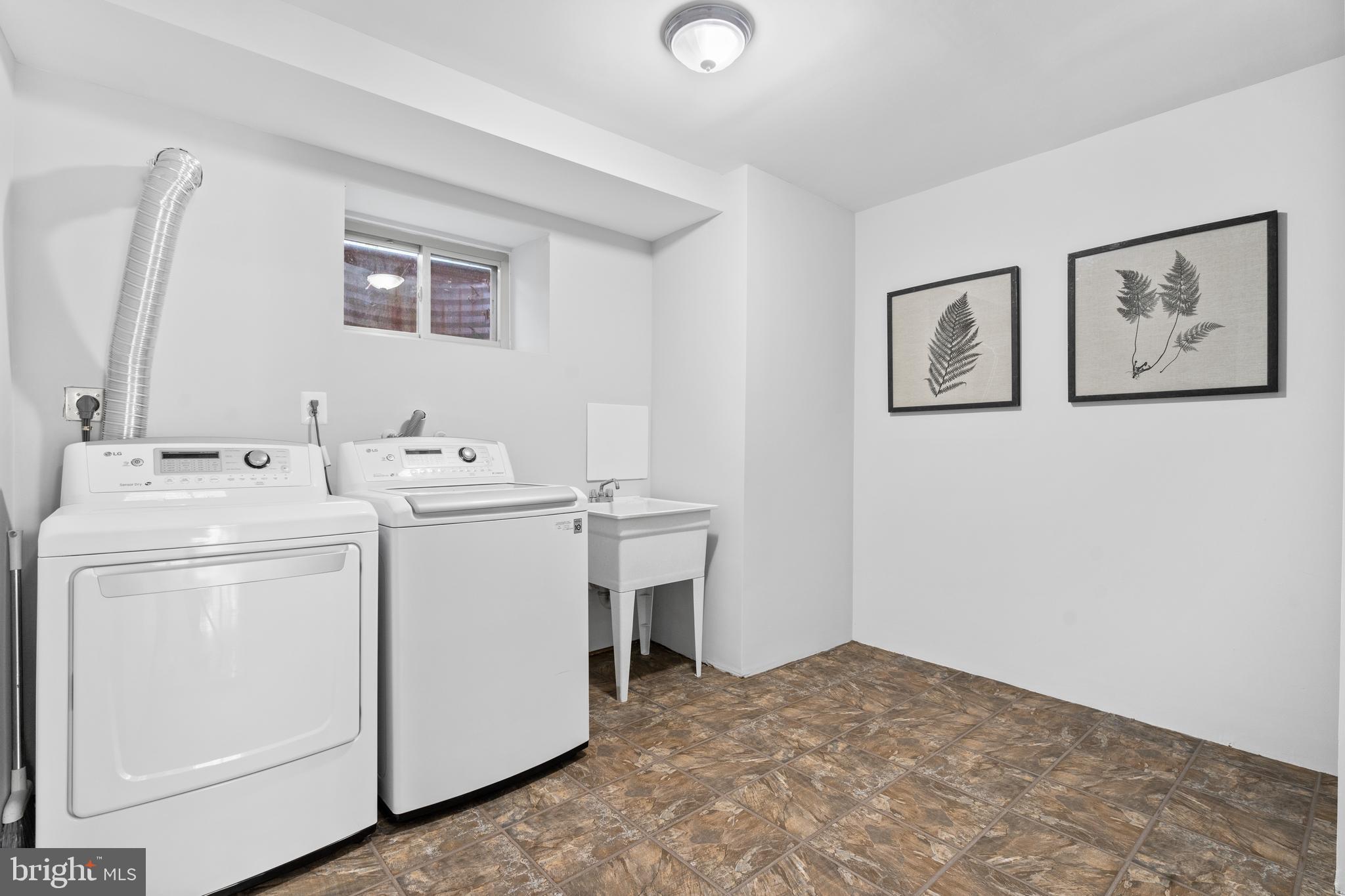 OLD GEORGETOWN VILLAGE - Residential