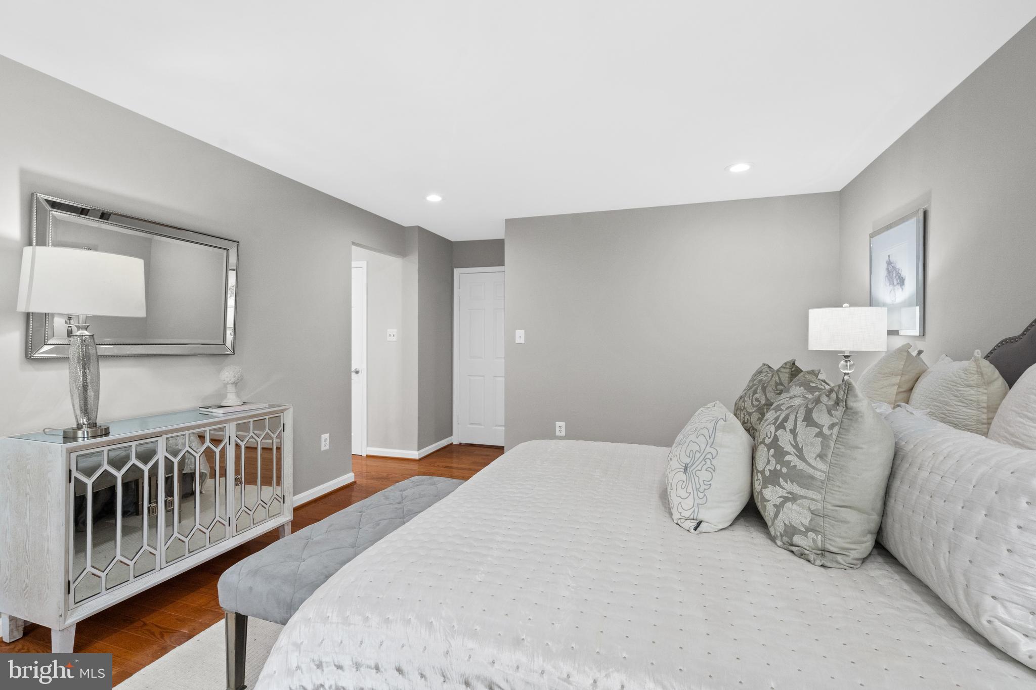 OLD GEORGETOWN VILLAGE - Residential