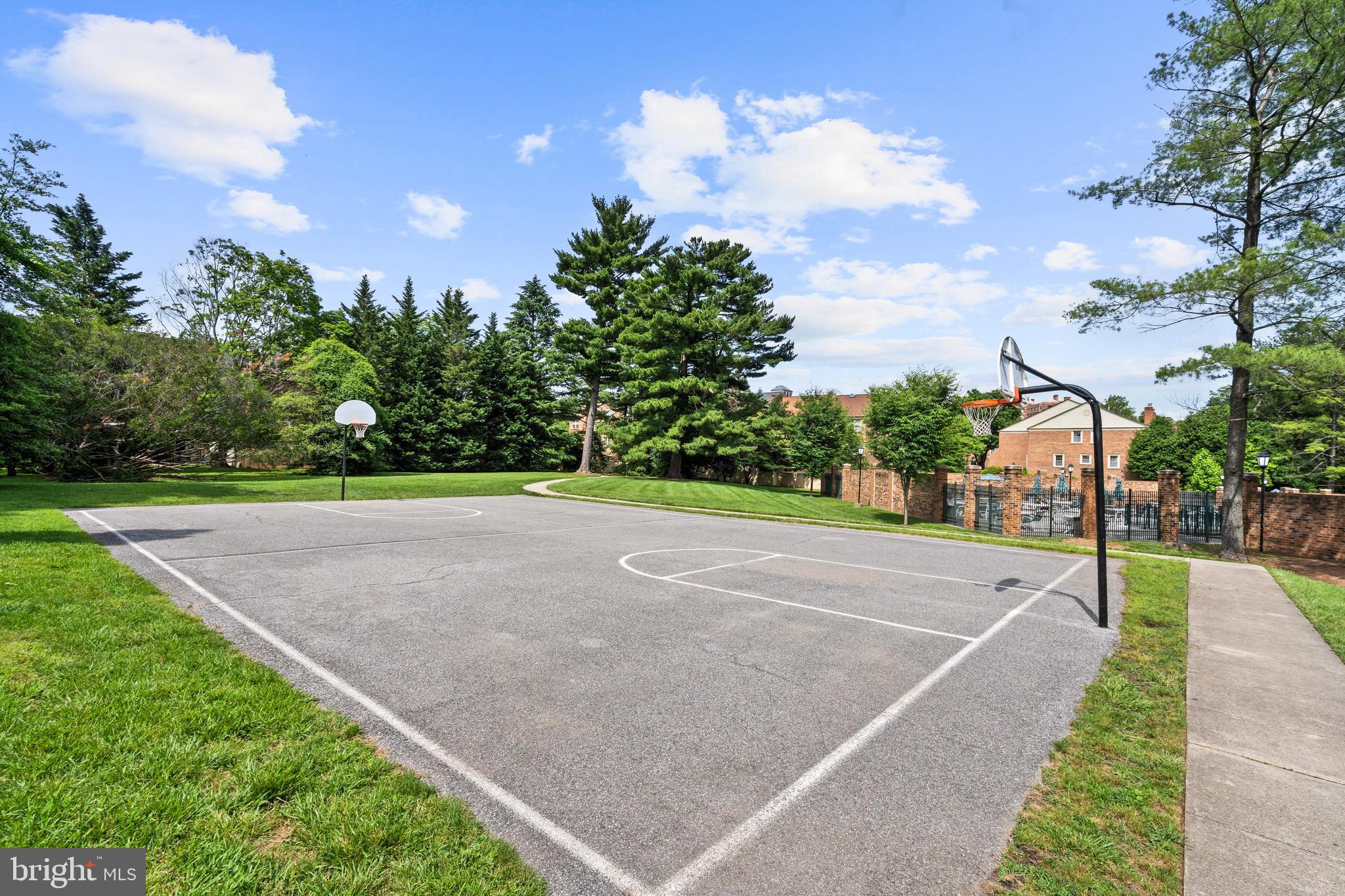 OLD GEORGETOWN VILLAGE - Residential