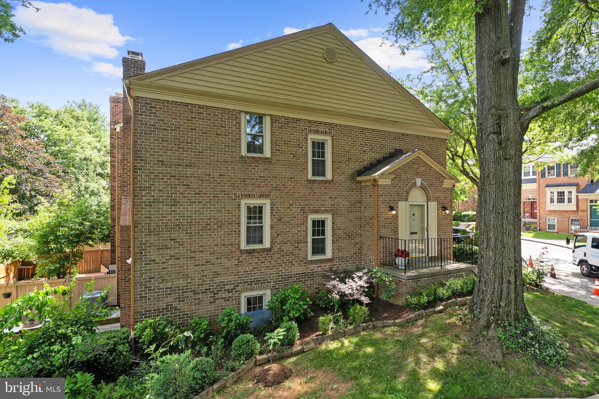 OLD GEORGETOWN VILLAGE - Residential