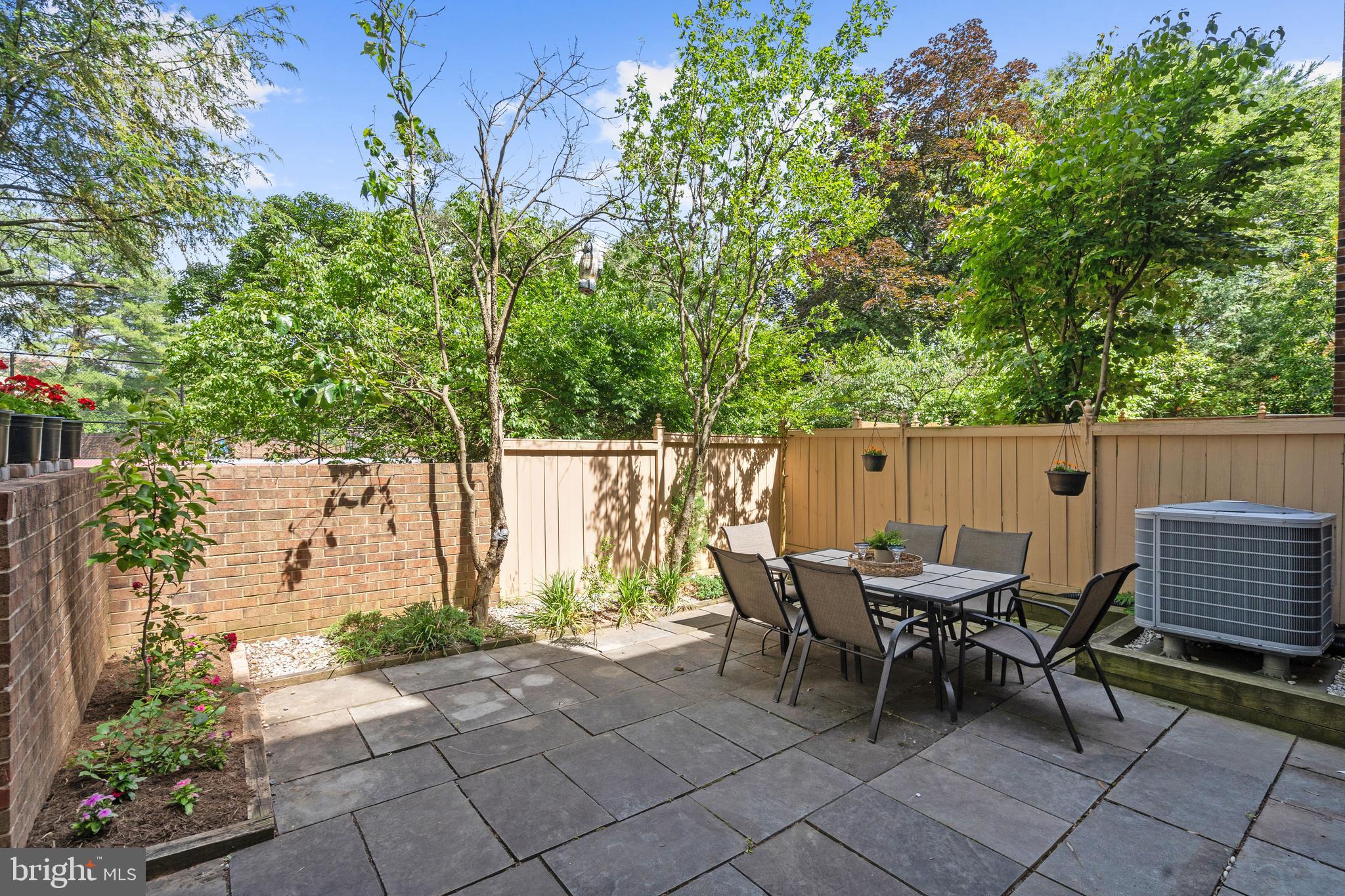 OLD GEORGETOWN VILLAGE - Residential